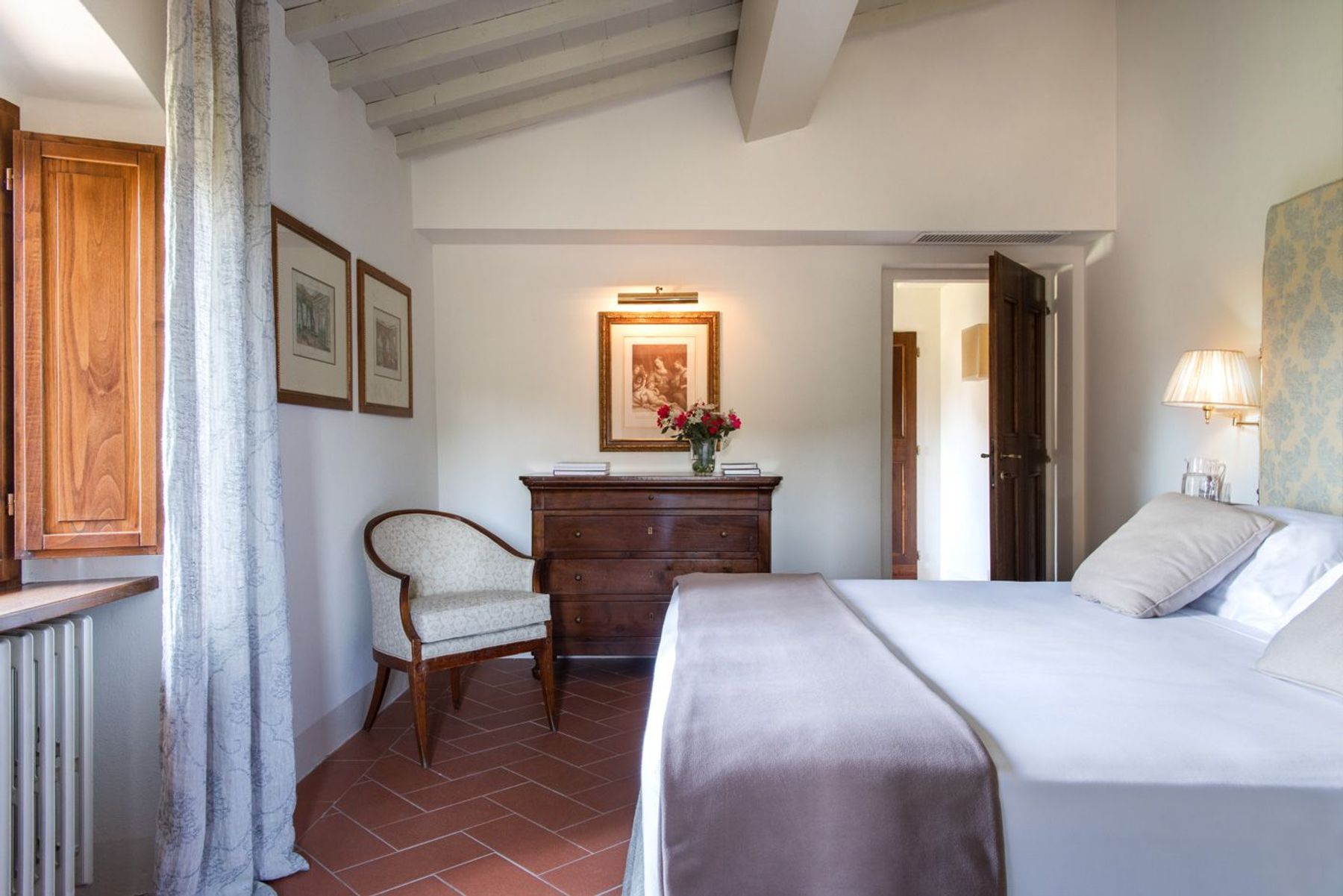 Astra villa photo.