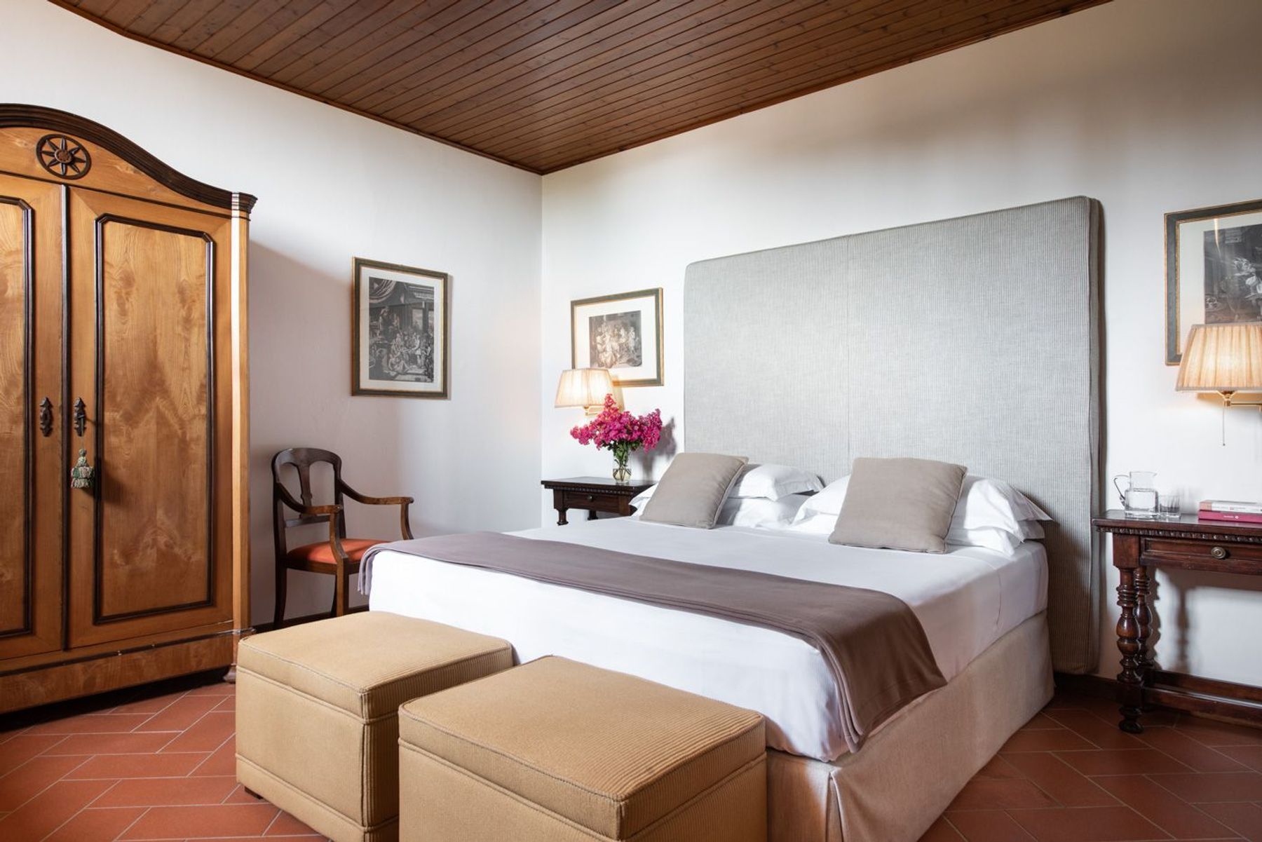 Astra villa photo.