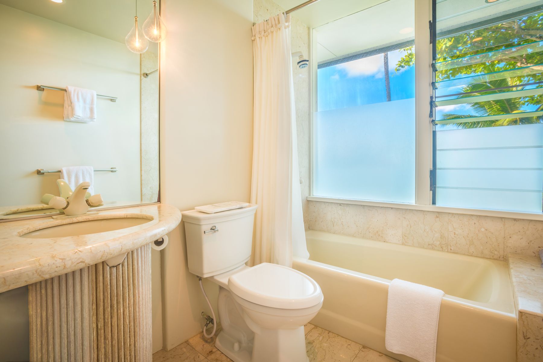 Anini Beach House villa photo.