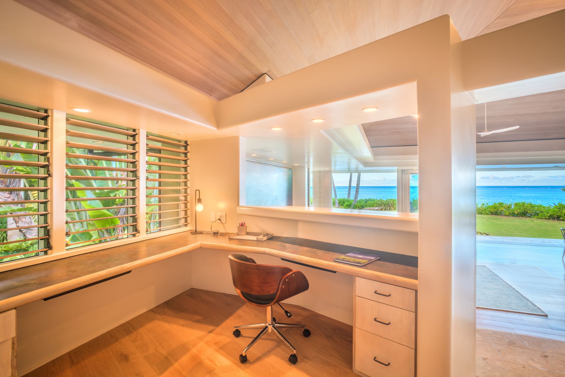 Anini Beach House villa photo.