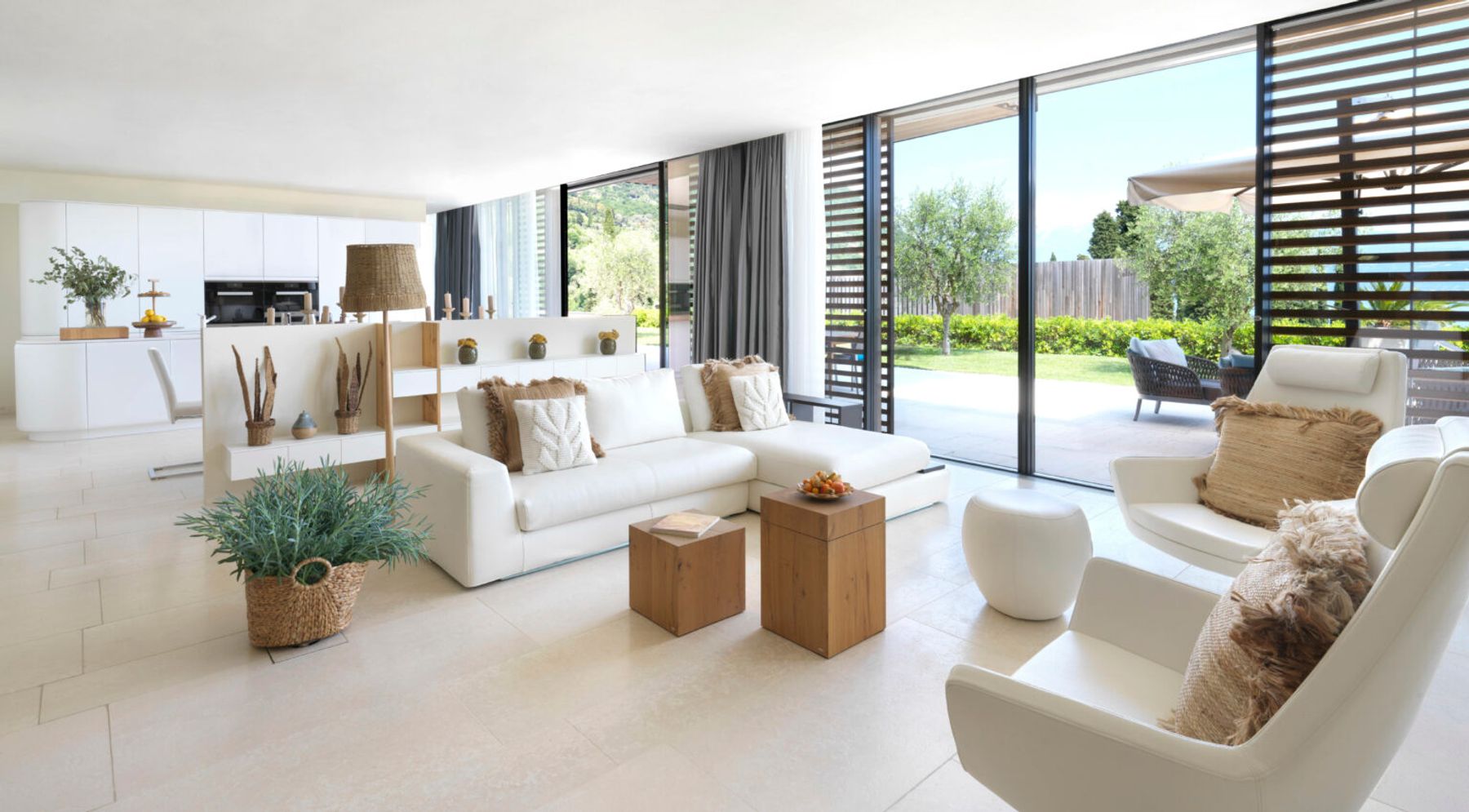 Landmark Penthouse villa photo.