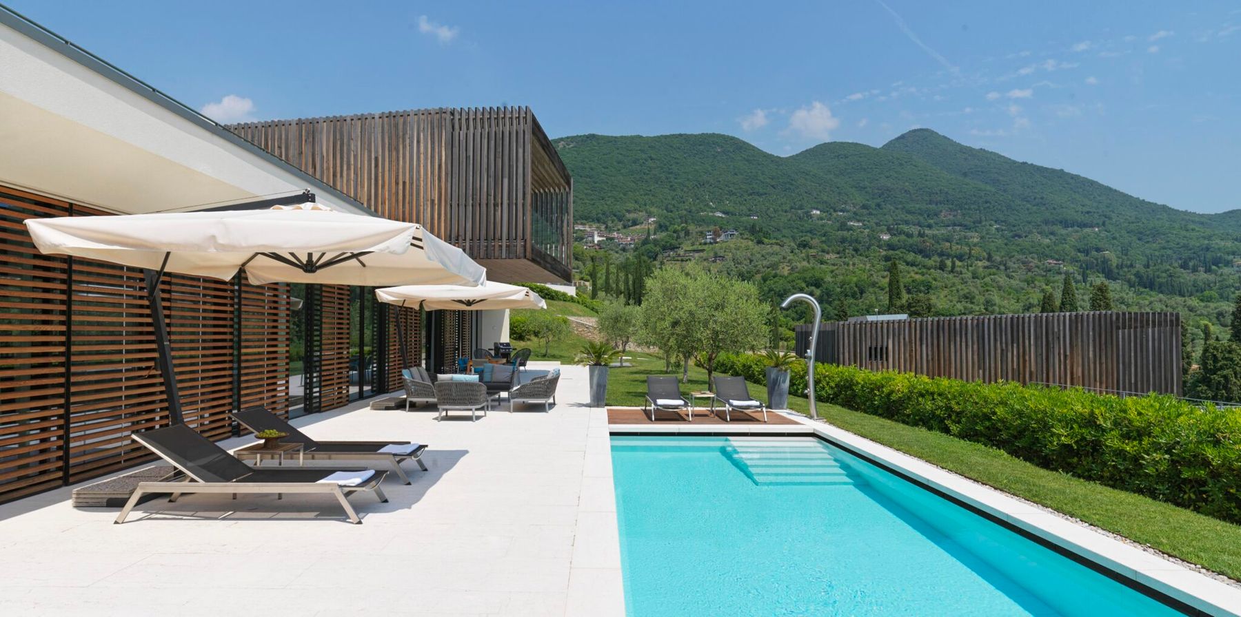 Landmark Penthouse villa photo.