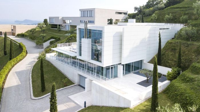 Villa Richard Meier villa photo.