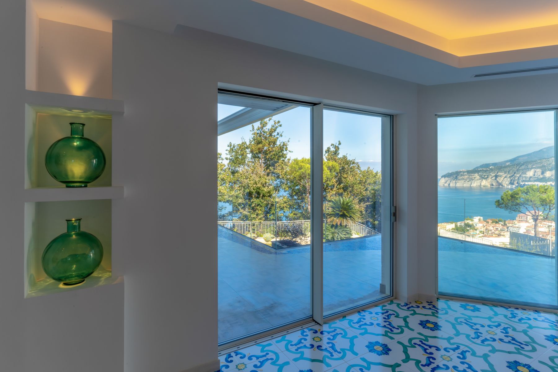 Artemunda villa photo.