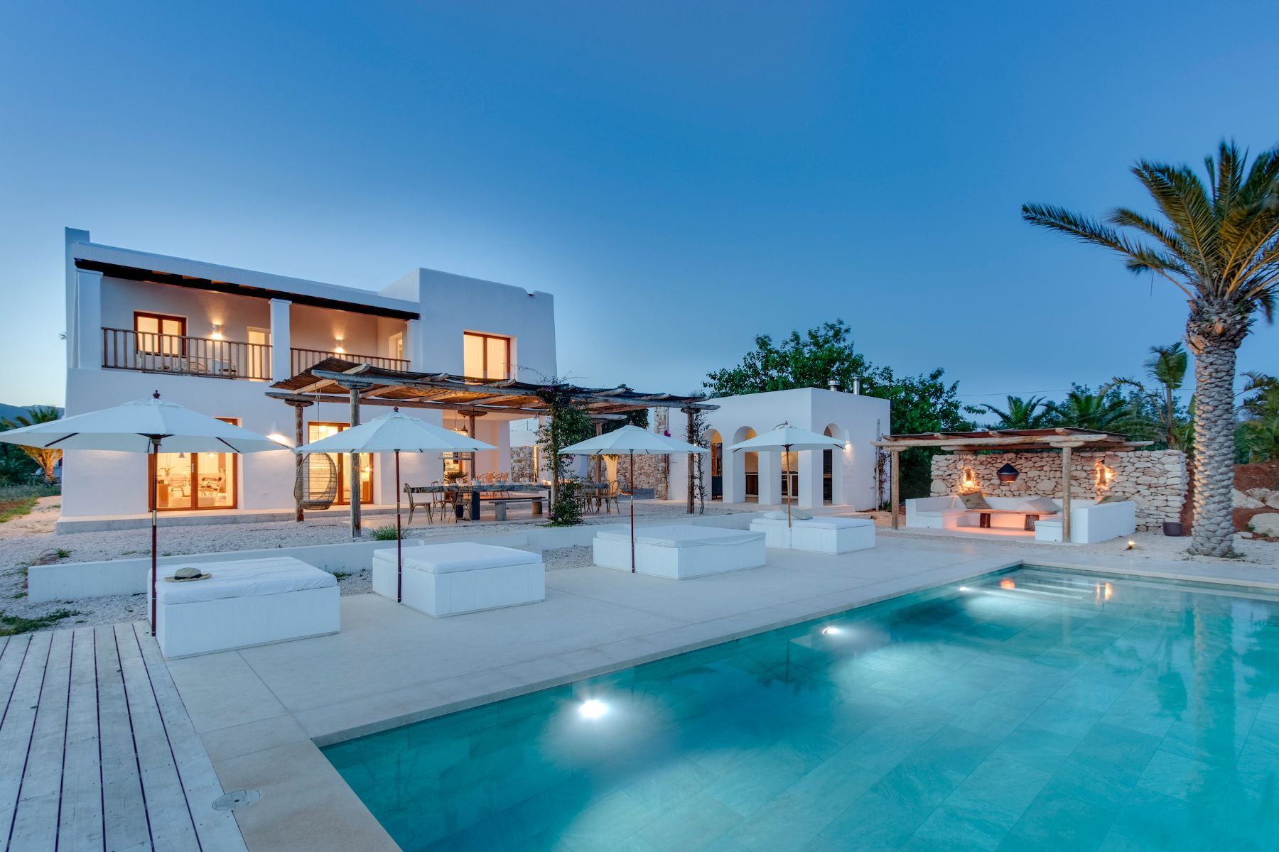 Paloma Blanca villa photo.