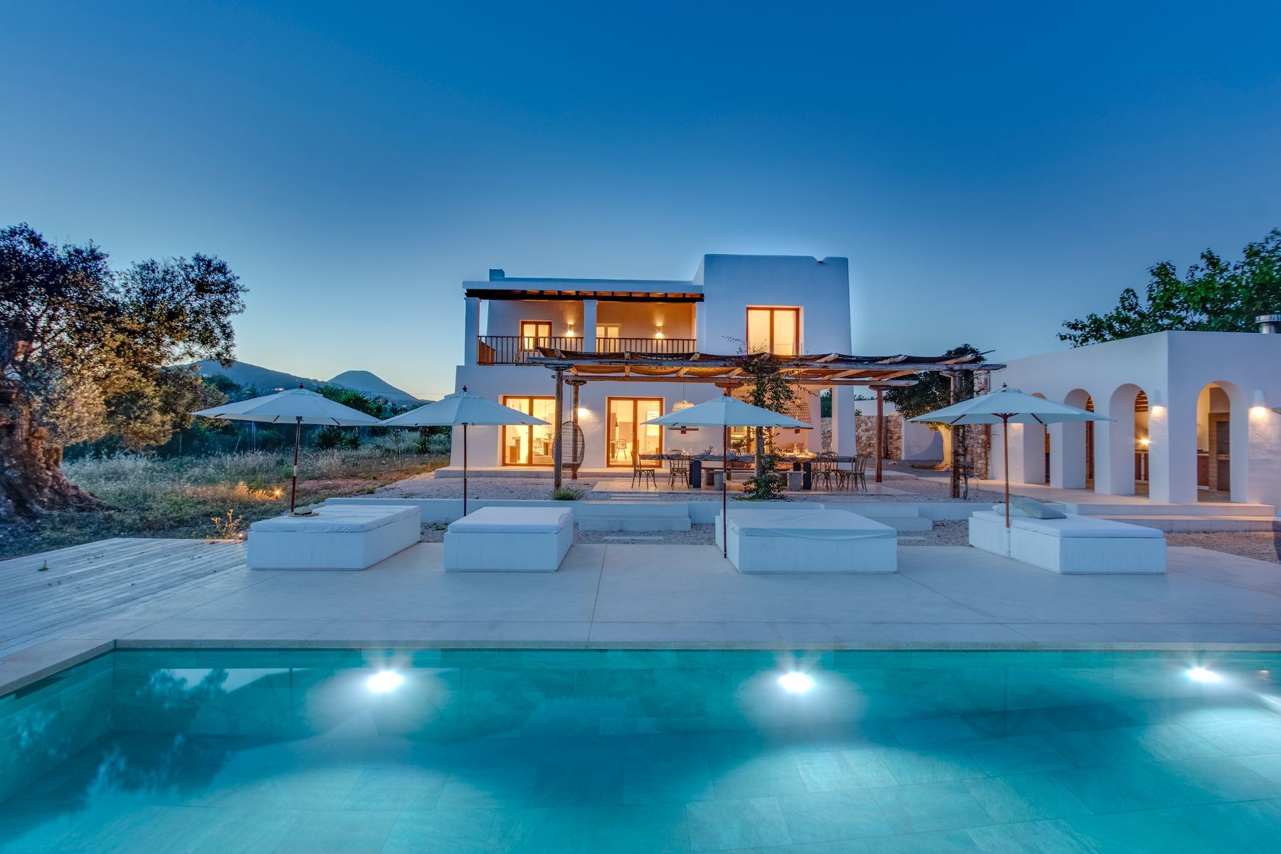 Paloma Blanca villa photo.