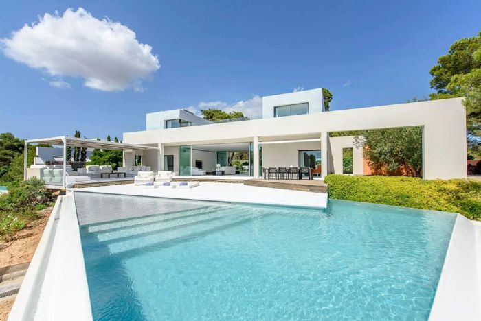 Villa Luxe villa photo.