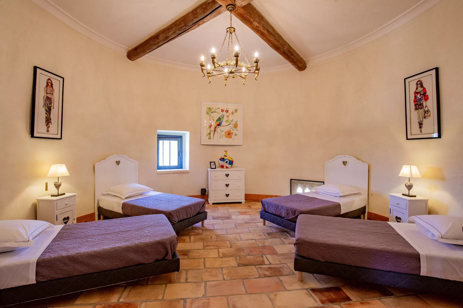 Chateau de Bonnieux villa photo.
