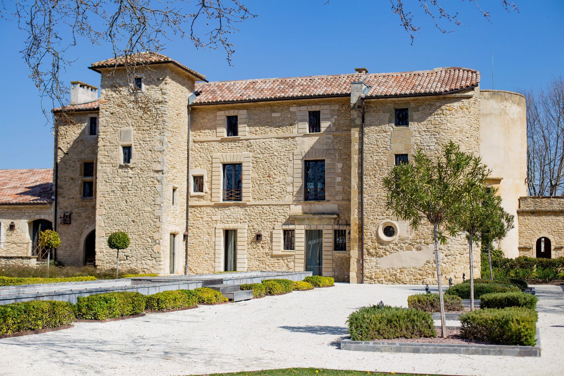Chateau de Bonnieux villa photo.