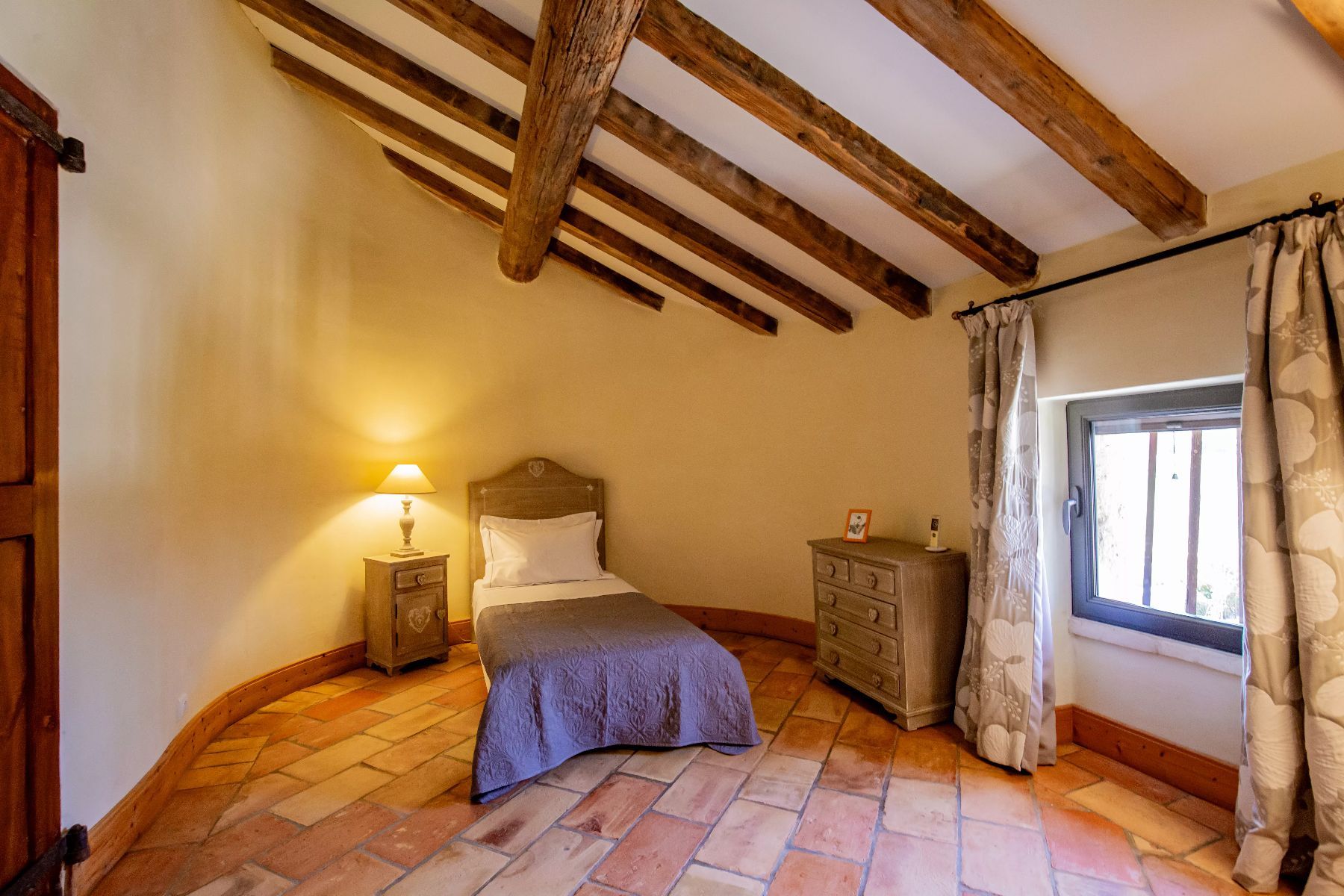 Chateau de Bonnieux villa photo.