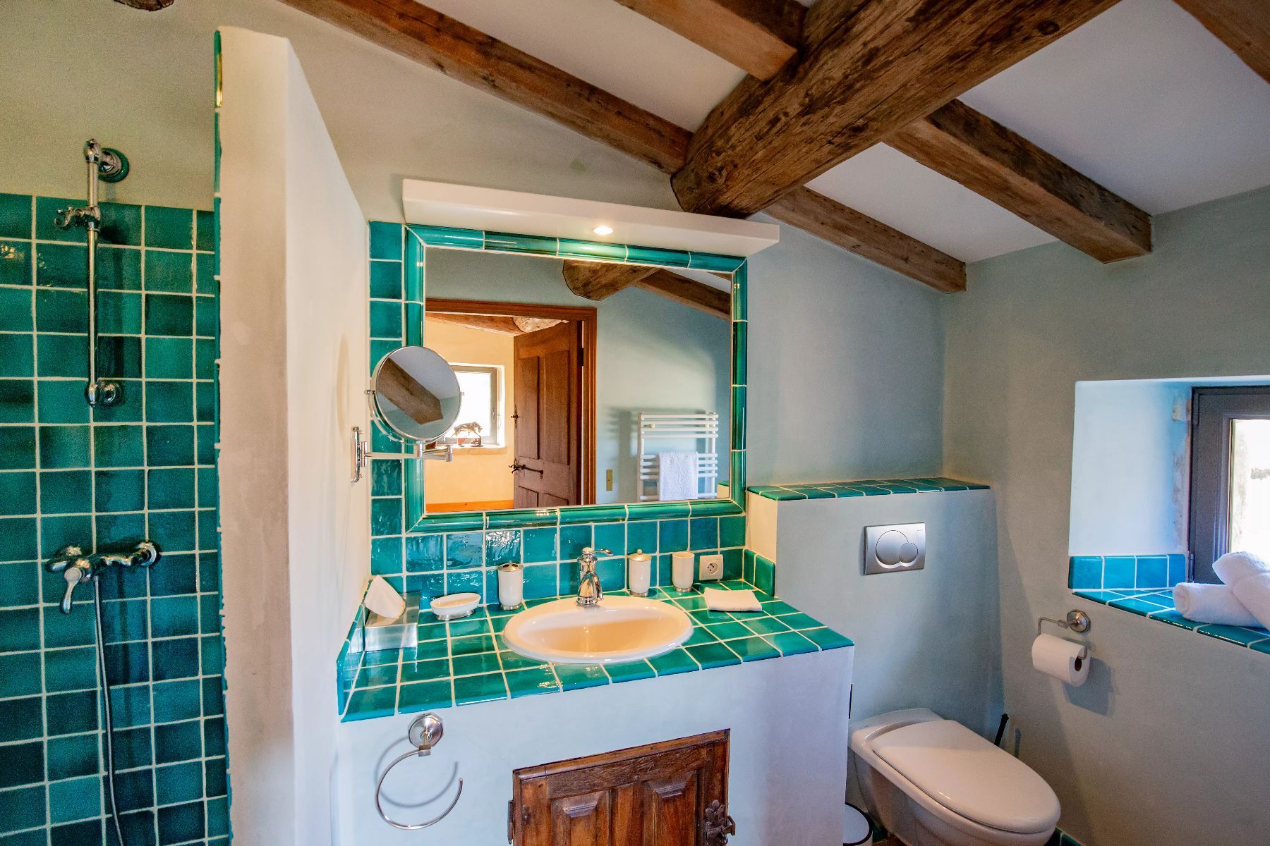 Chateau de Bonnieux villa photo.