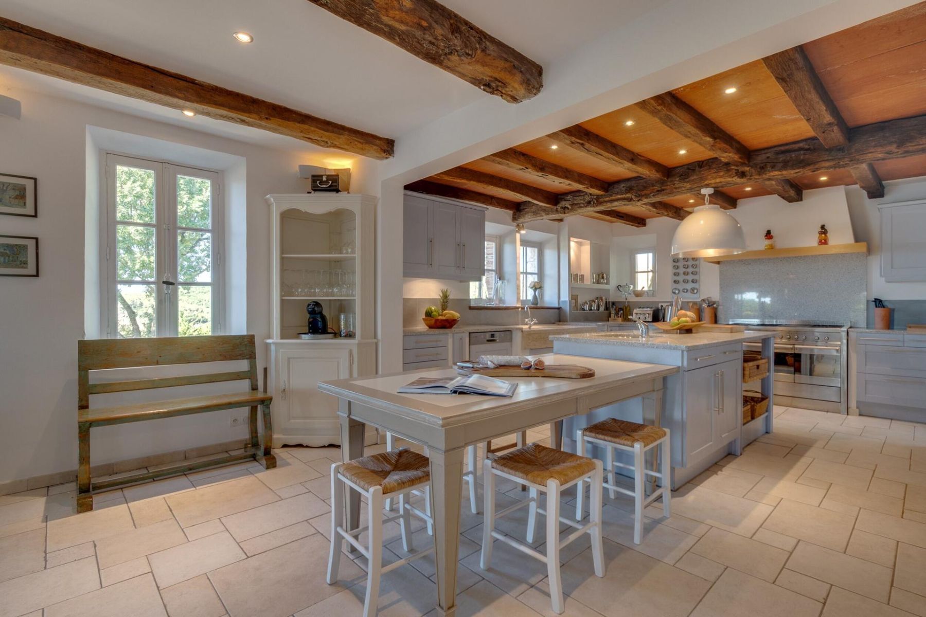 Bastide des Colombes villa photo.