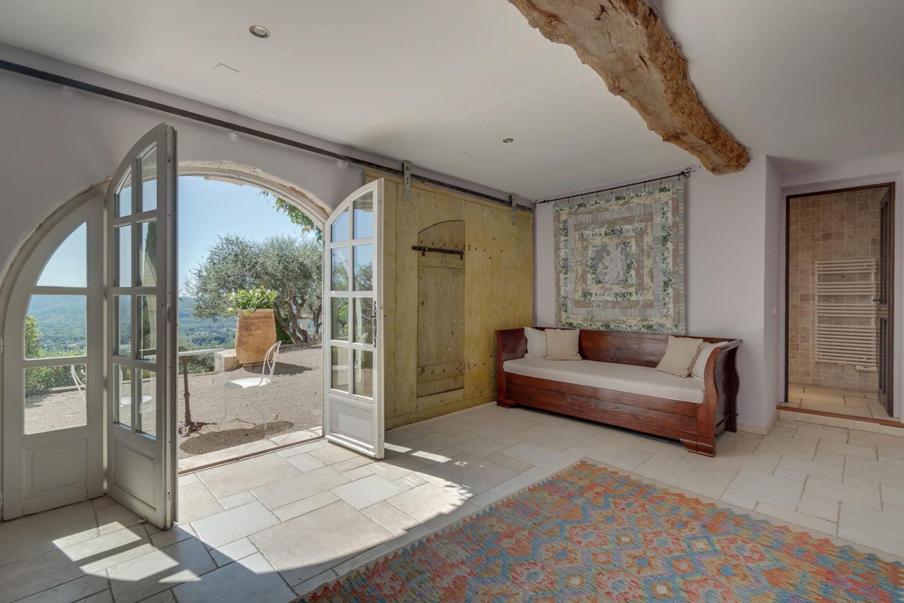 Bastide des Colombes villa photo.