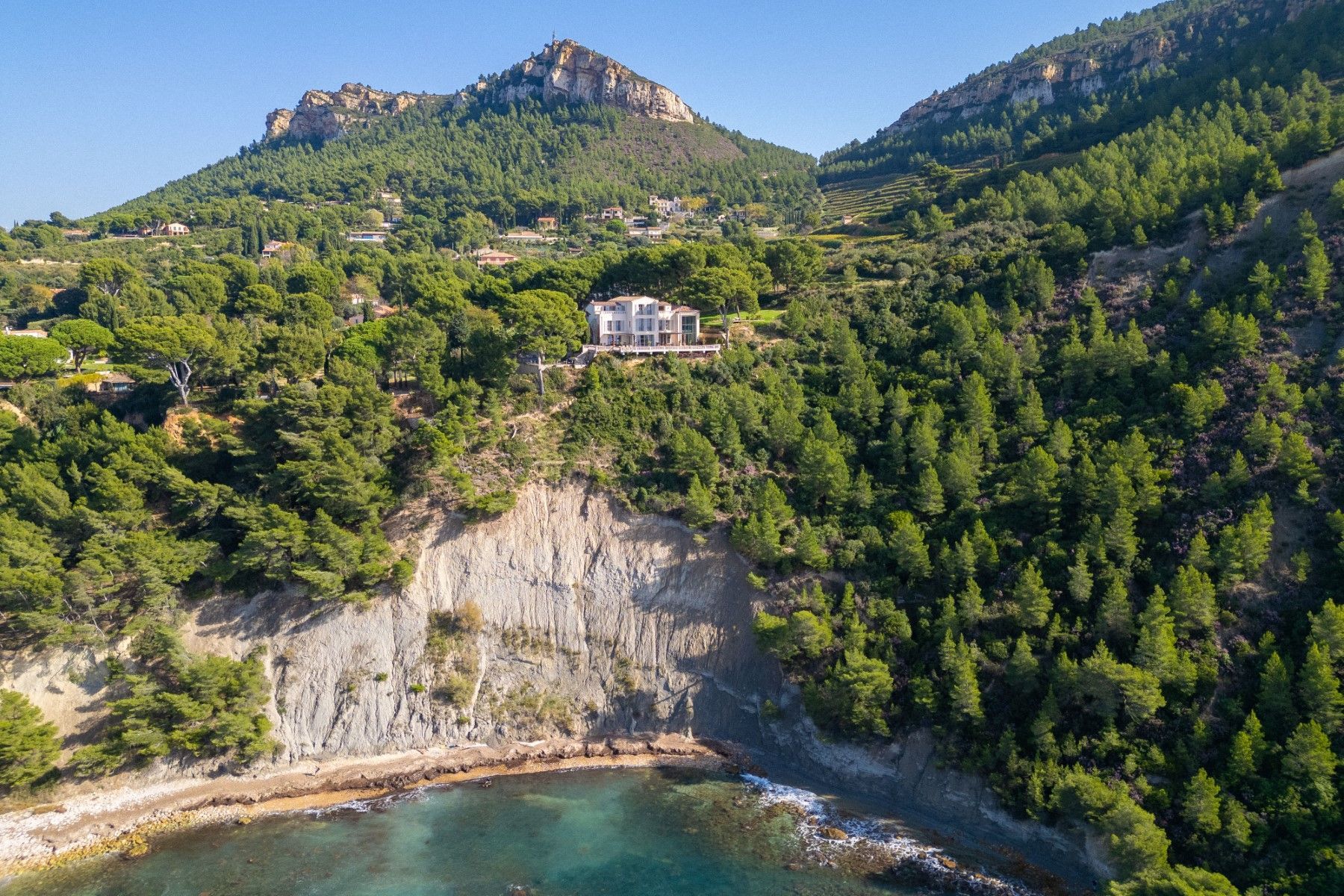 La Demeure de L'anse villa photo.