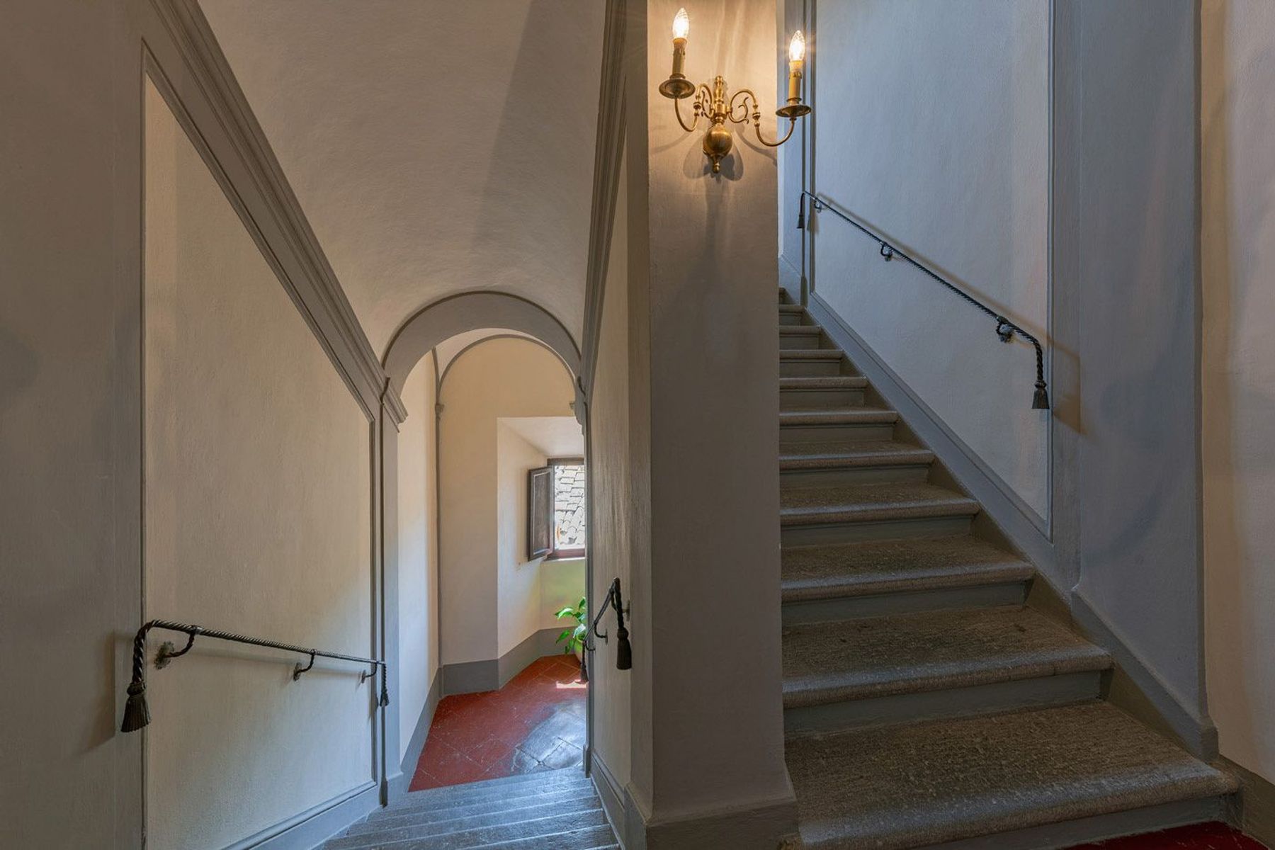 Cardinale villa photo.
