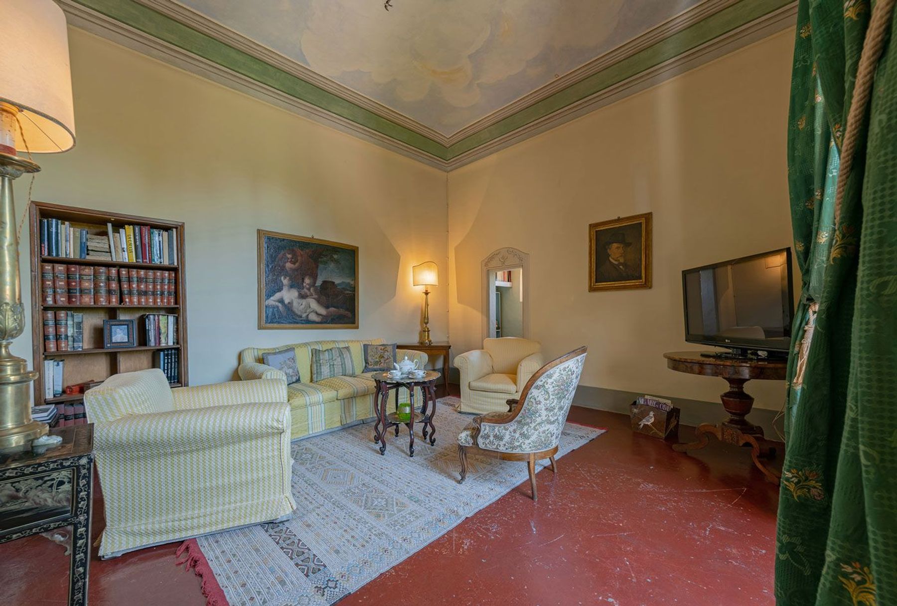 Cardinale villa photo.