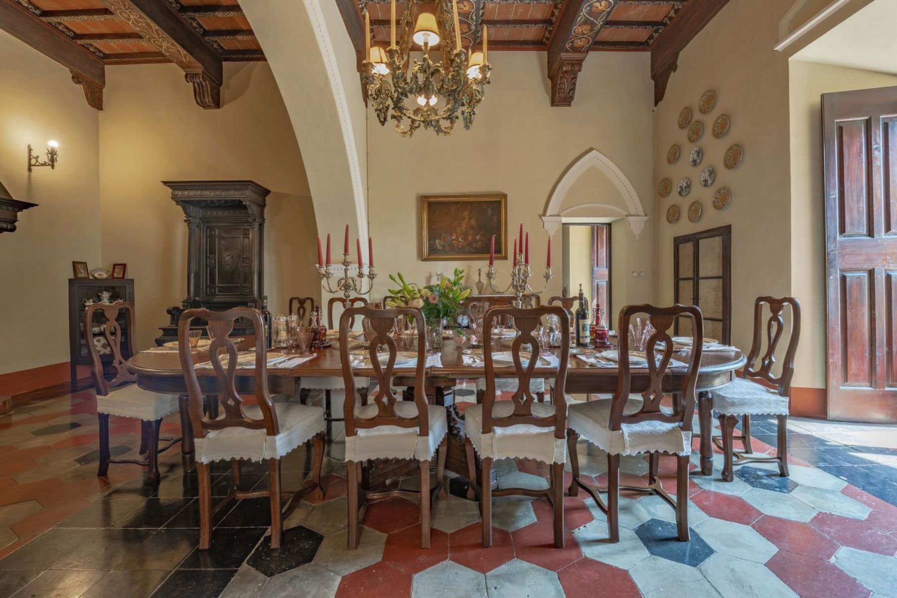 Cardinale villa photo.
