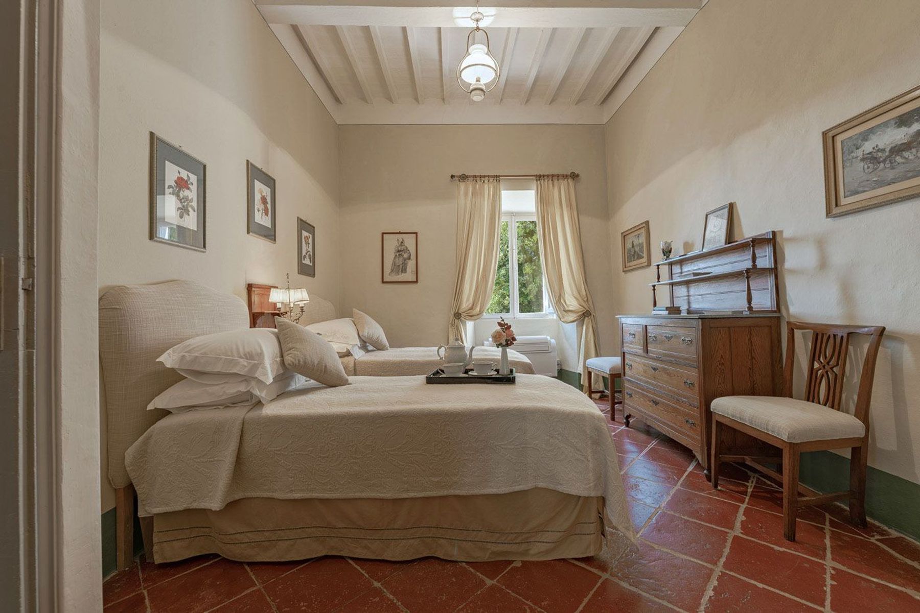 Cardinale villa photo.