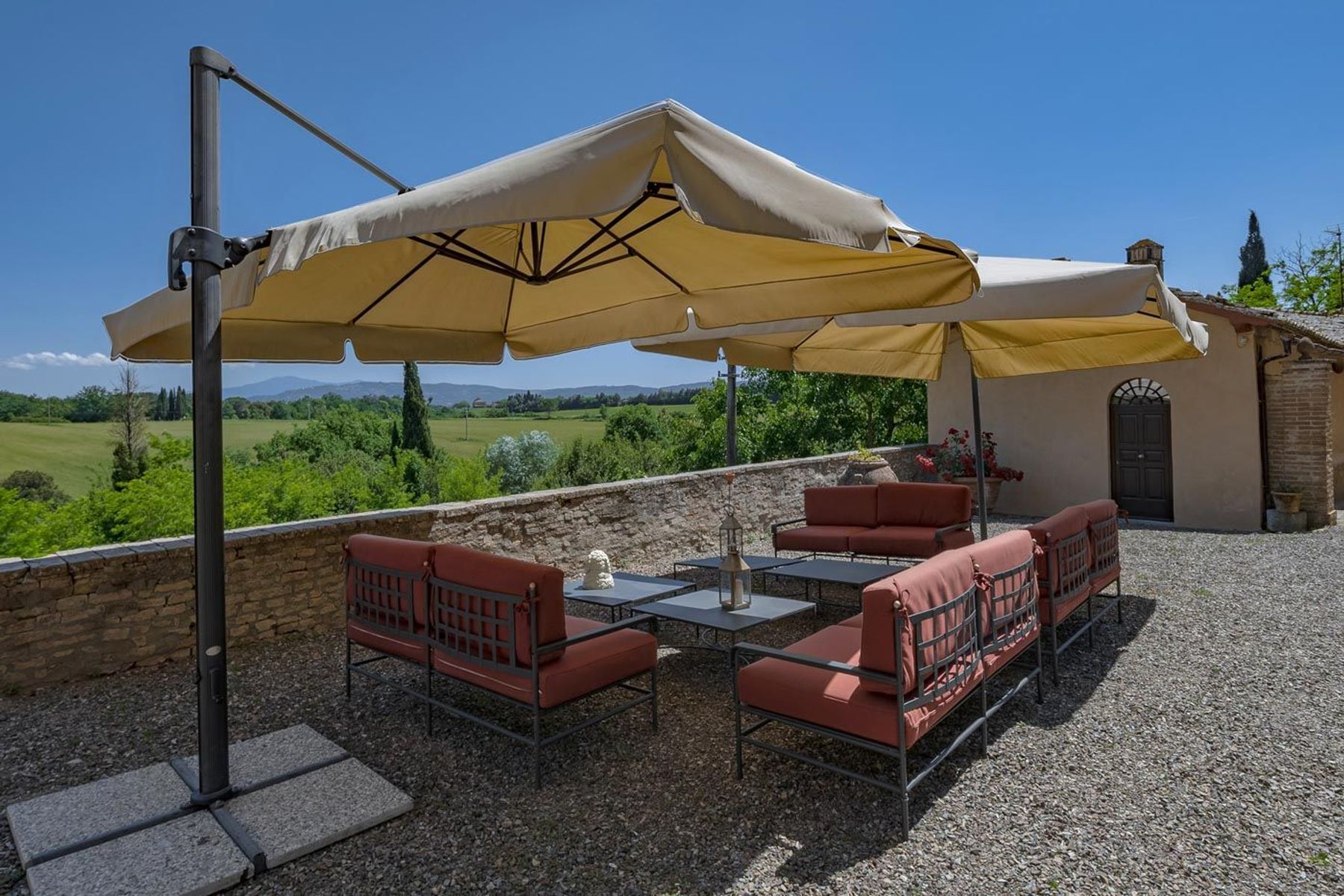 Cardinale villa photo.