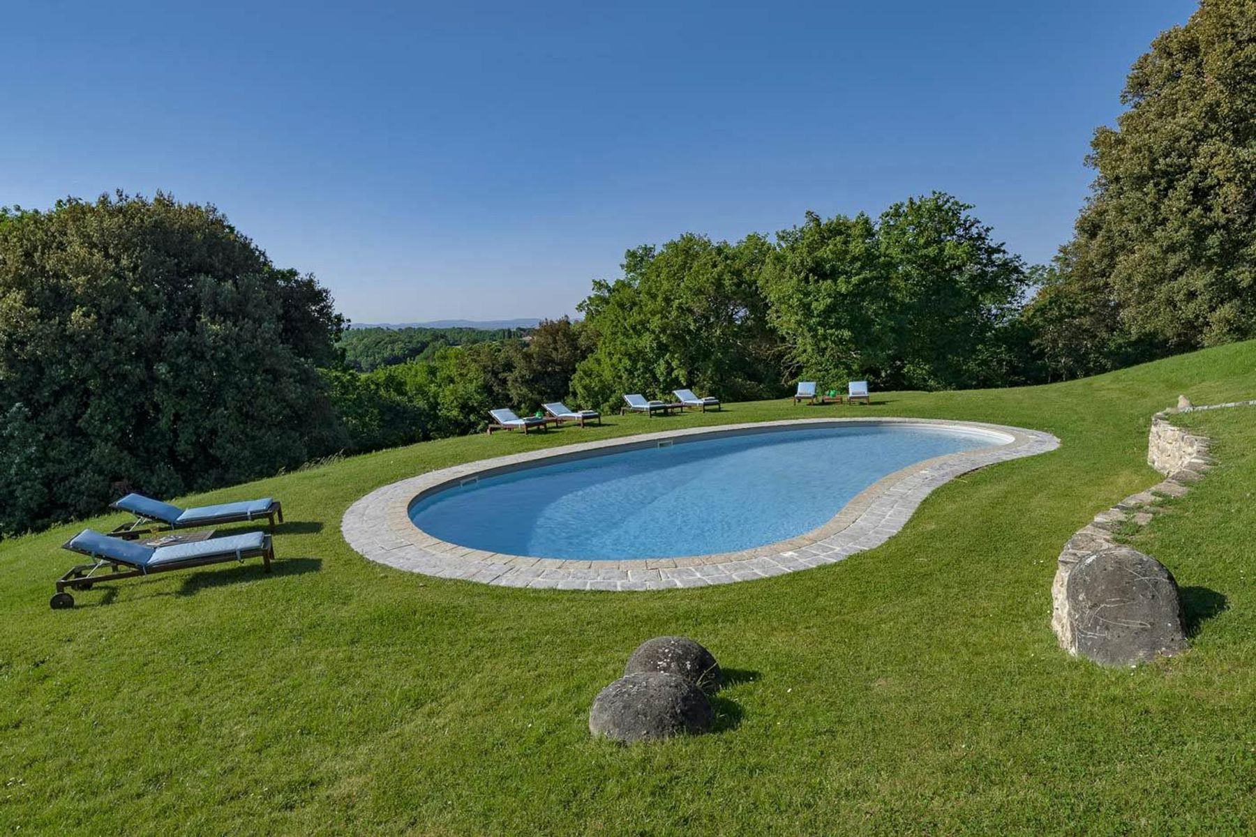 Cardinale villa photo.