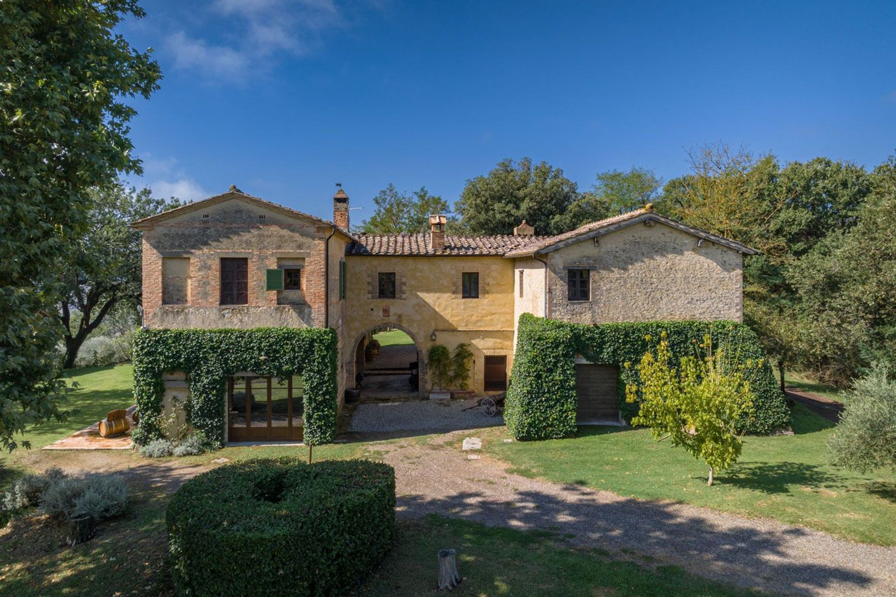 Rovea villa photo.