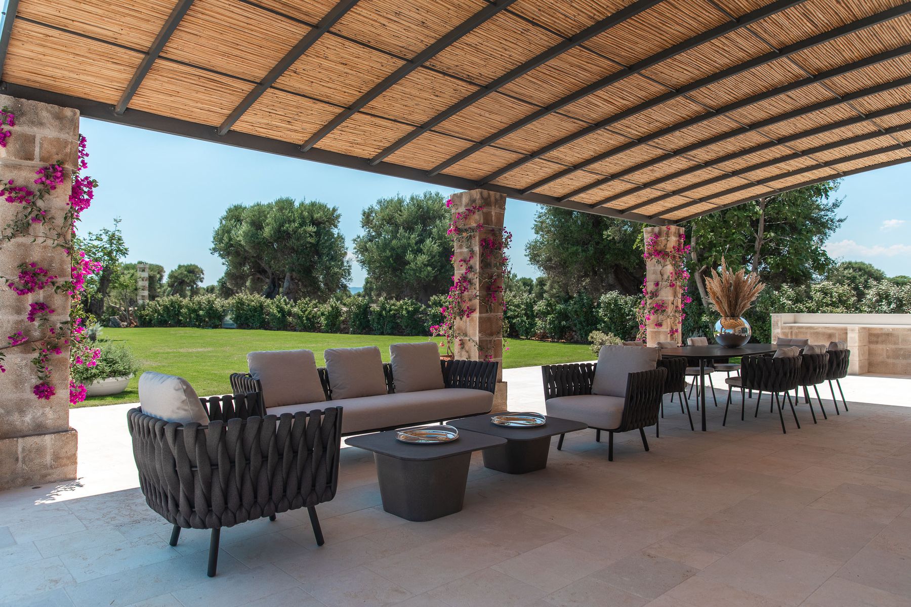 Outdoor Lounge