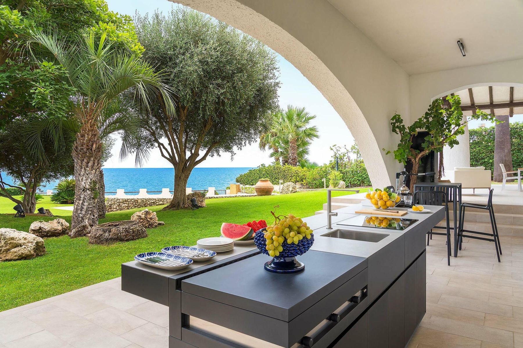 Blue Moon villa photo.