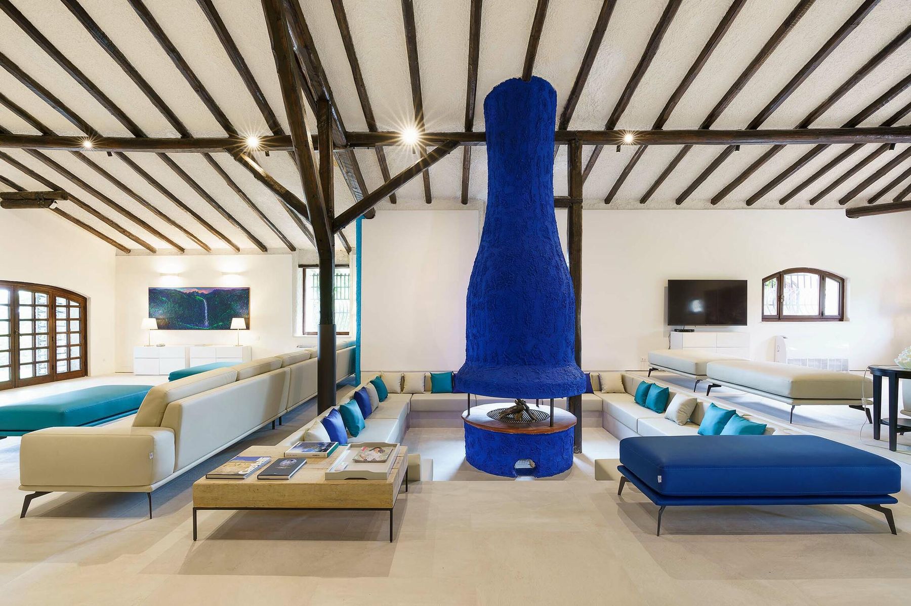 Blue Moon villa photo.