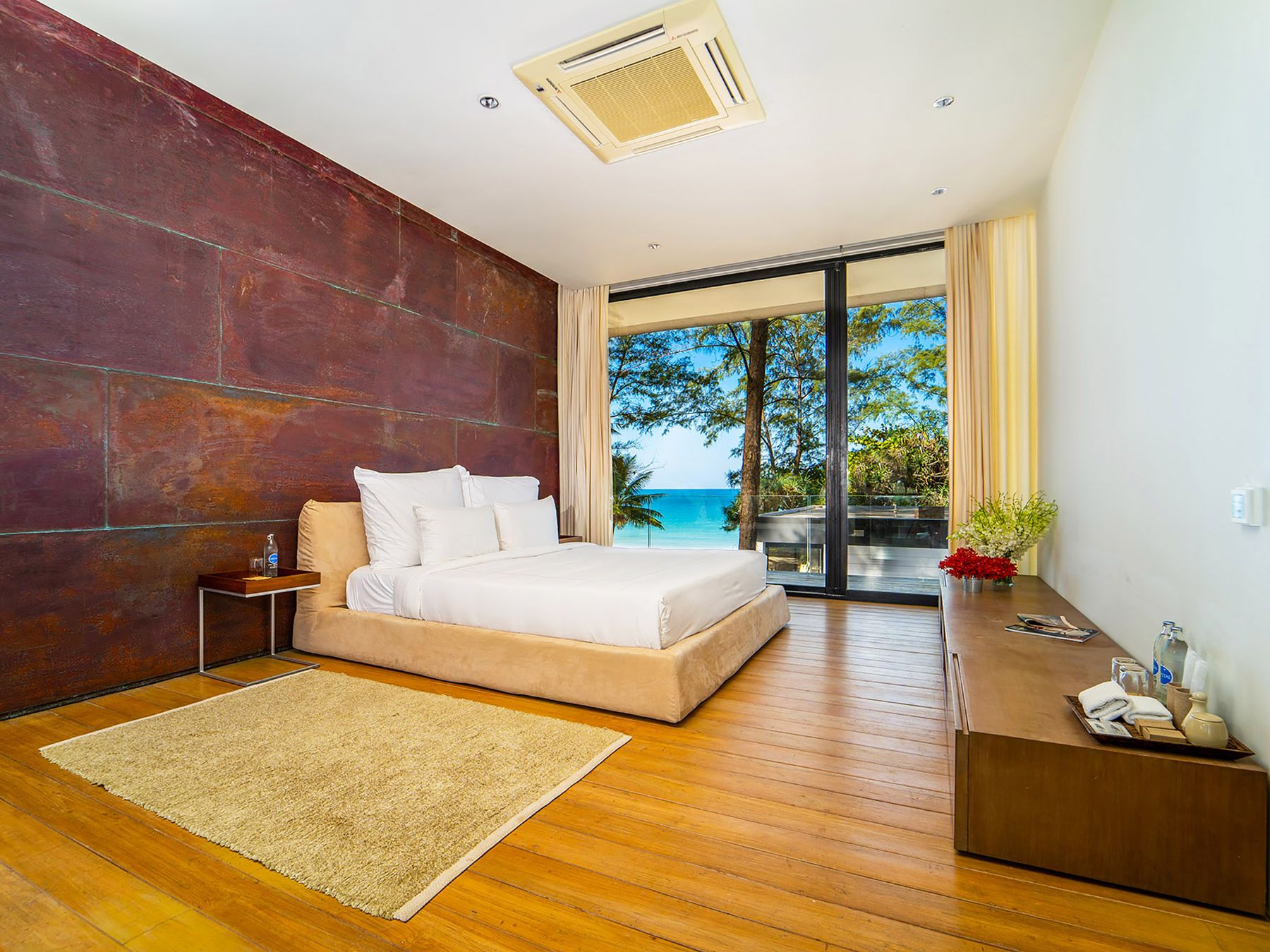 Grand Villa Noi villa photo.