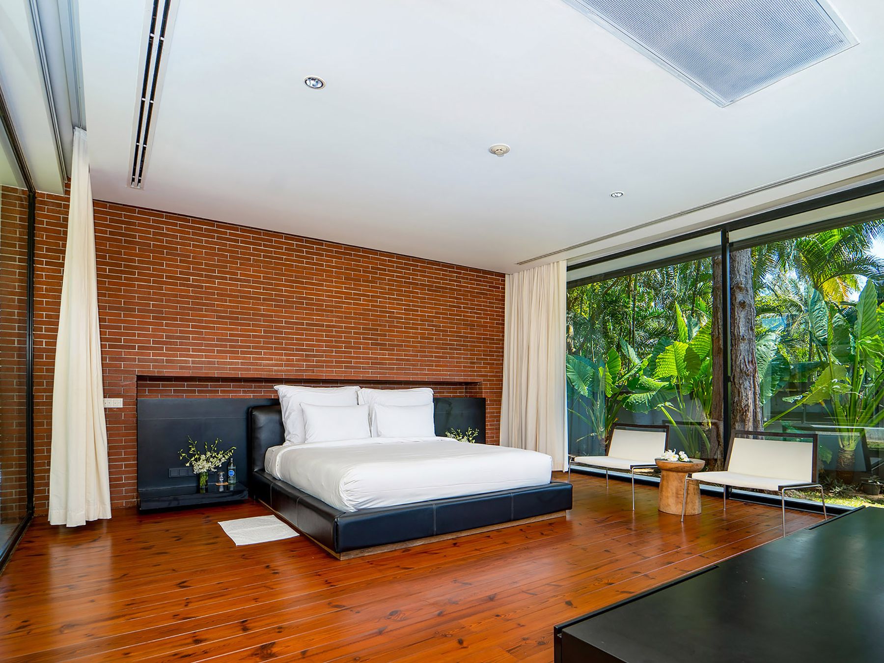 Grand Villa Noi villa photo.