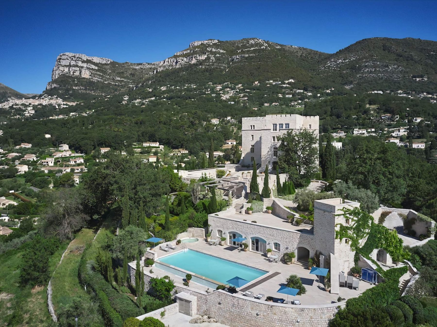 Chateau des Templiers villa photo.