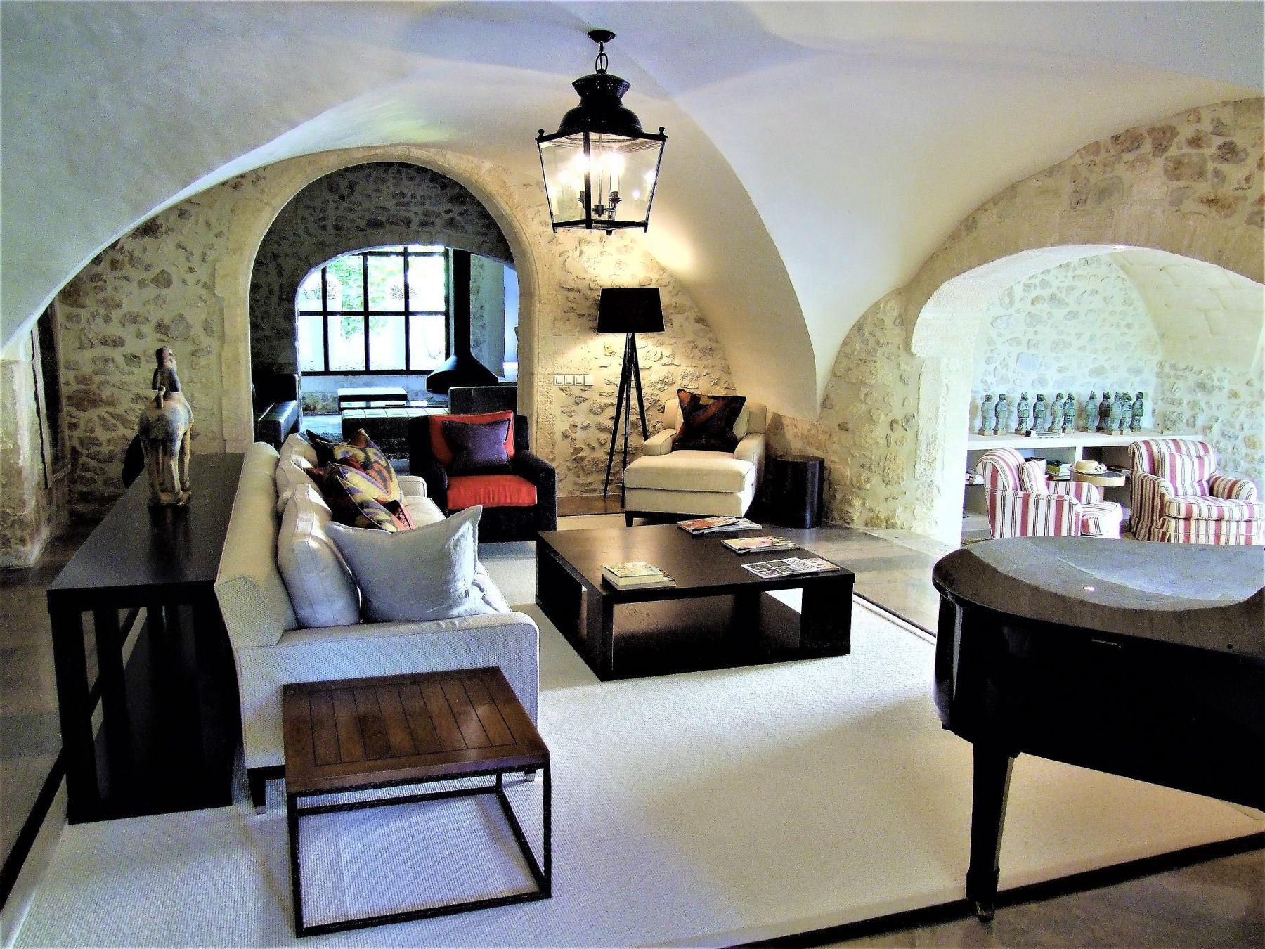 La Demeure des Seigneurs villa photo.