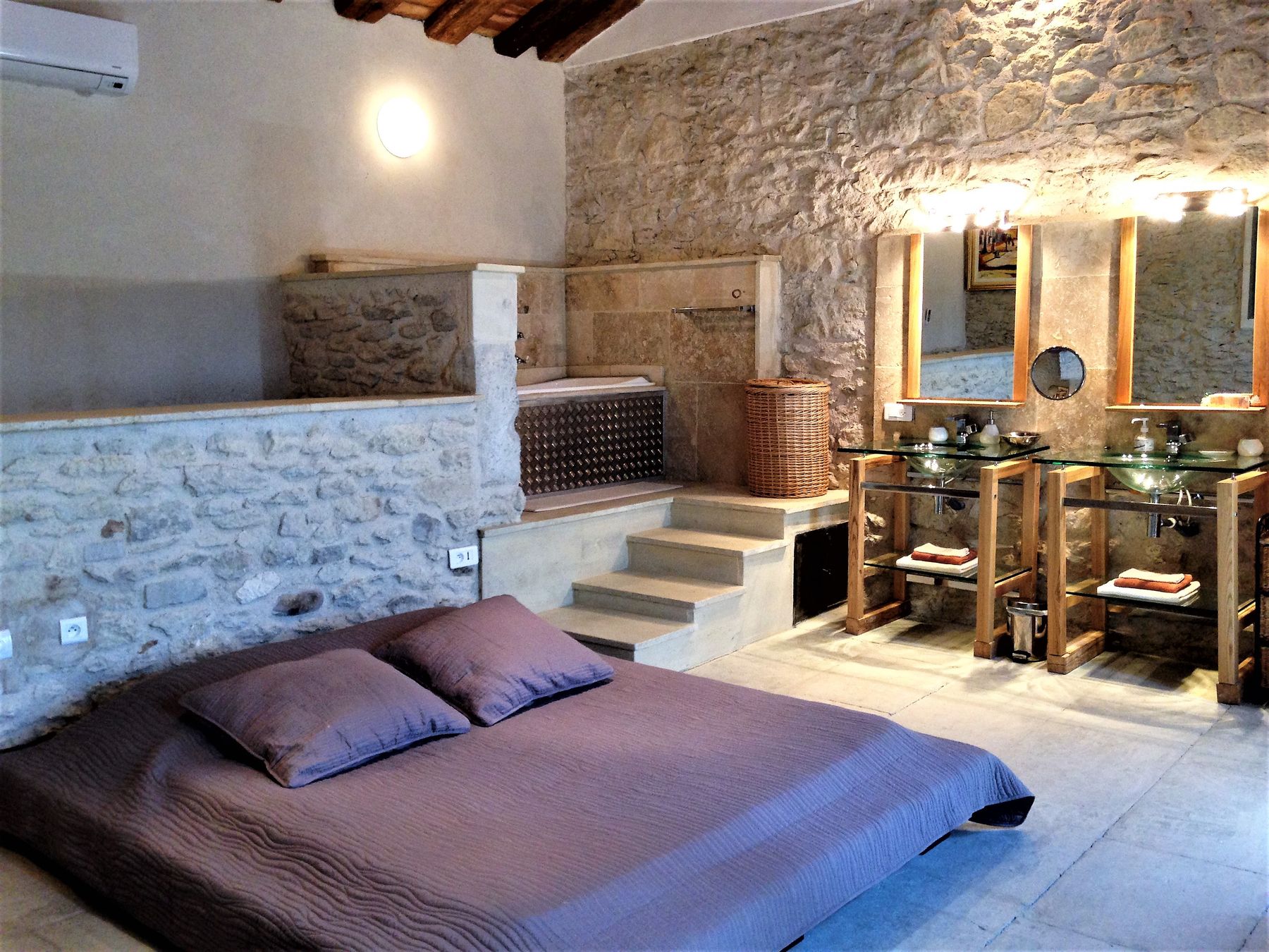Mas des Grands Espaces villa photo.