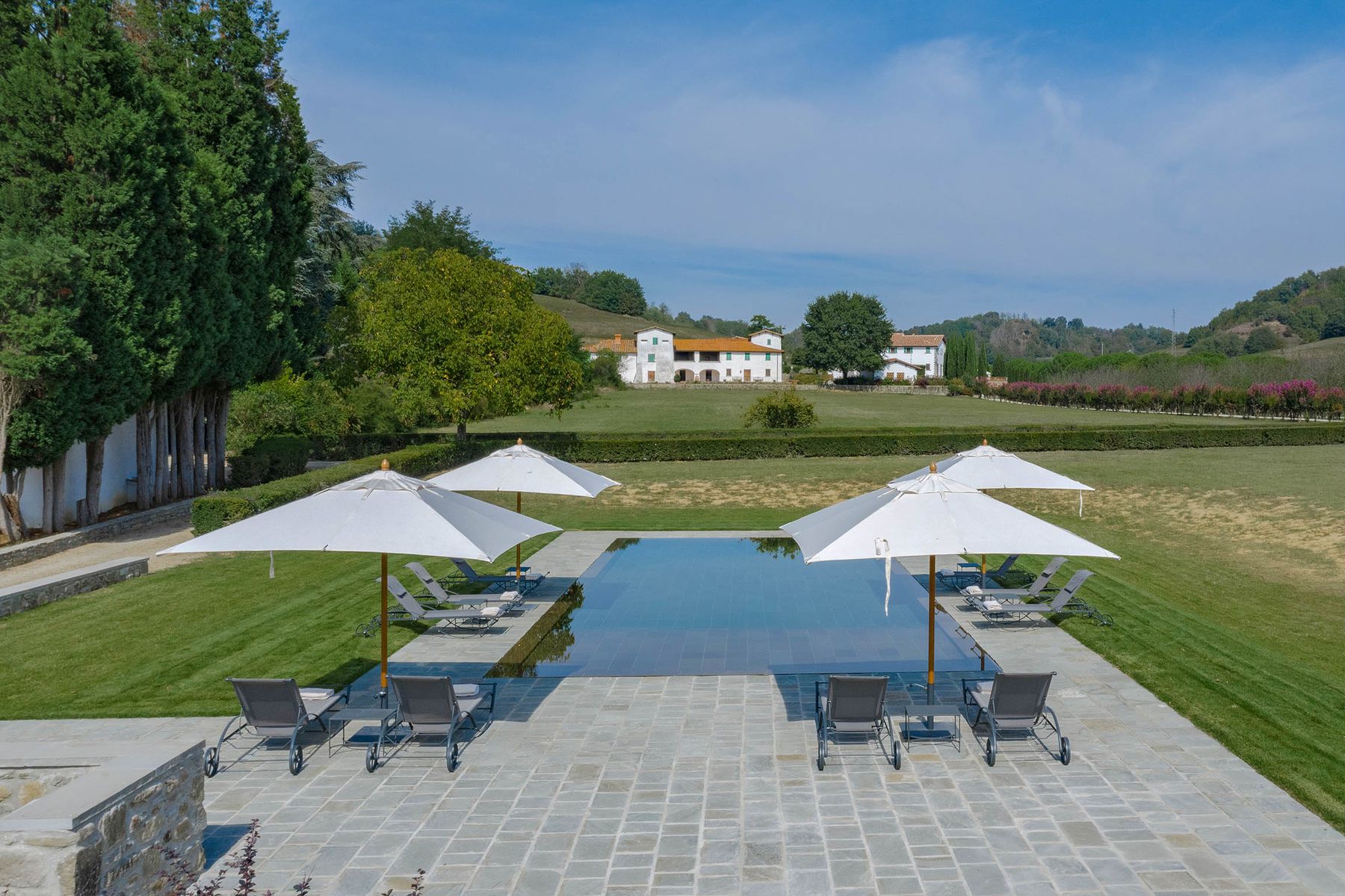 Isimora villa photo.