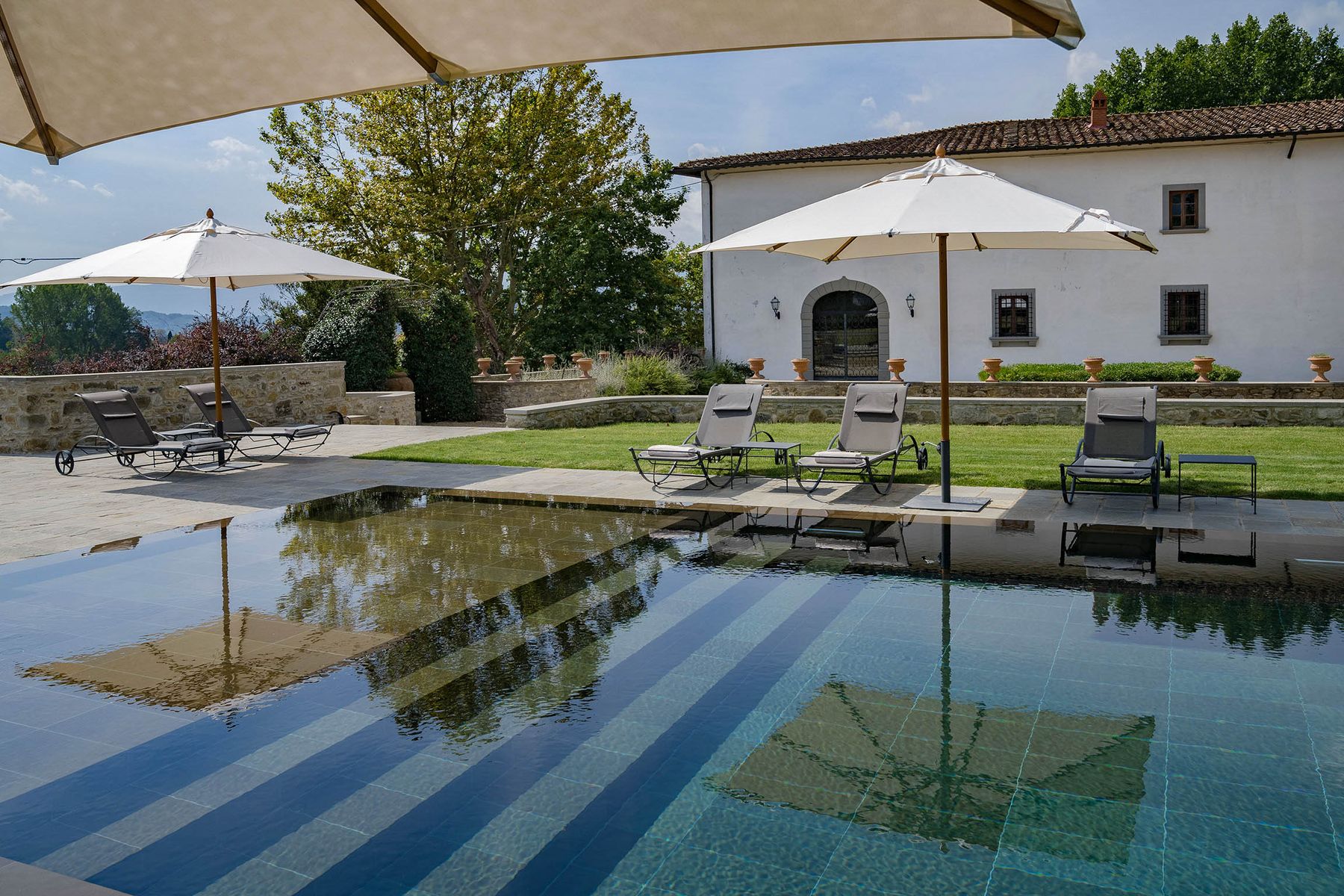 Isimora villa photo.