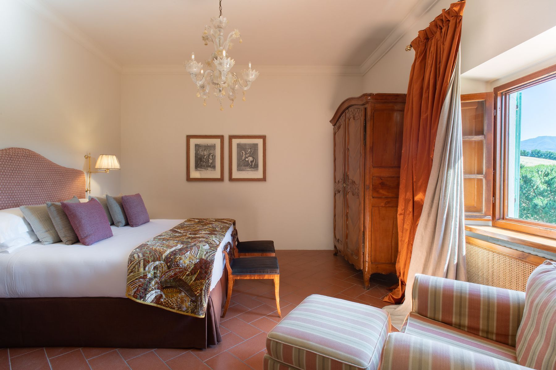 Adorna villa photo.