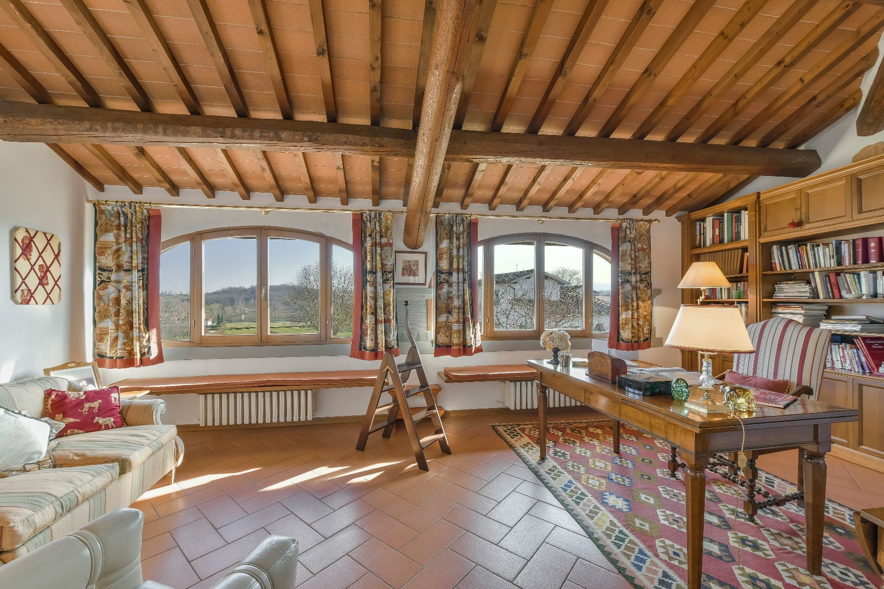 Adorna villa photo.