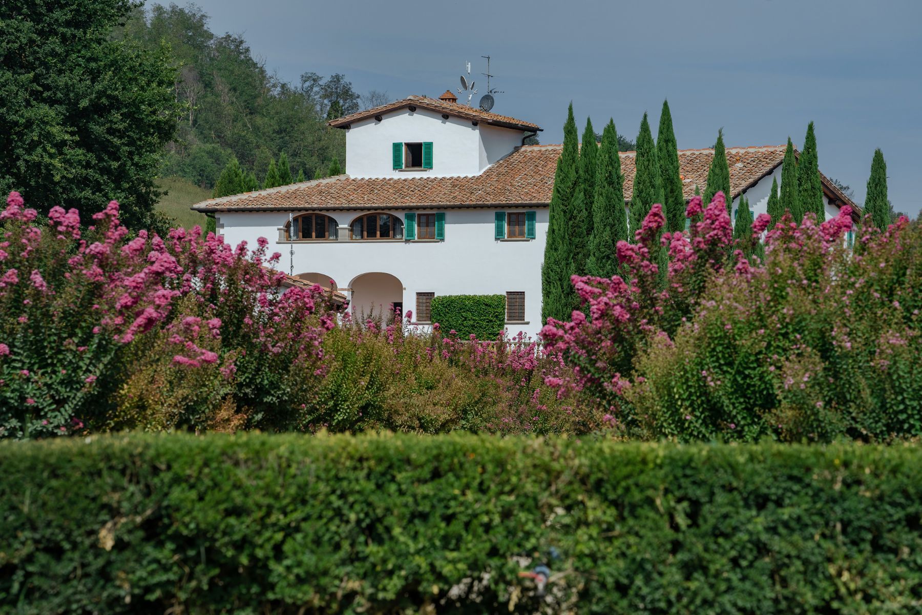 Adorna villa photo.