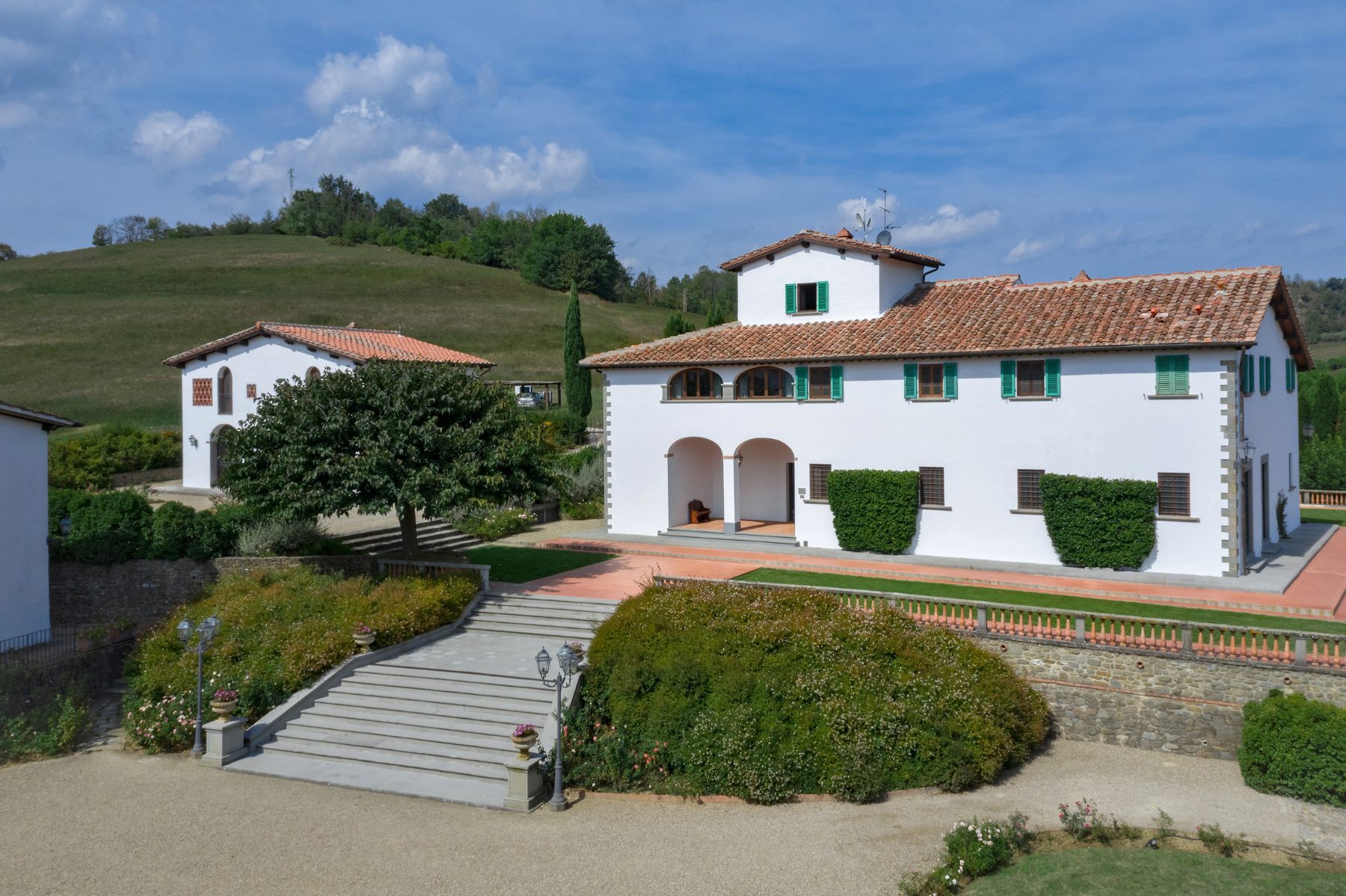Adorna villa photo.