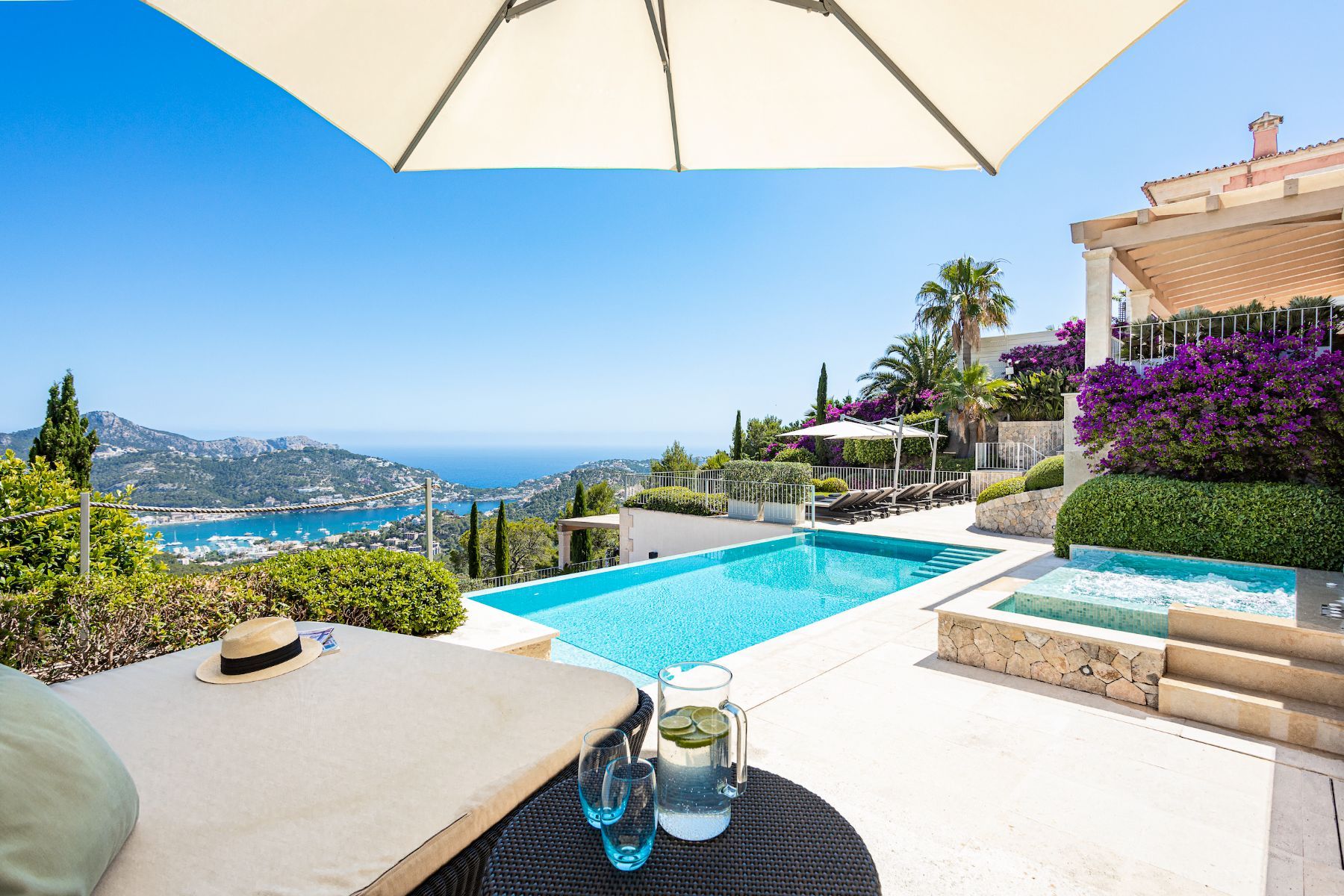 Finca Finesse villa photo.