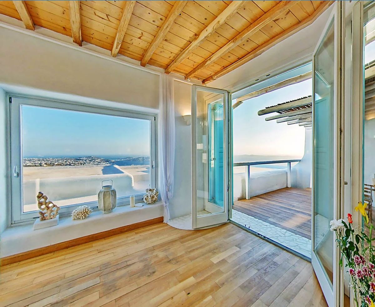 Castor villa photo.