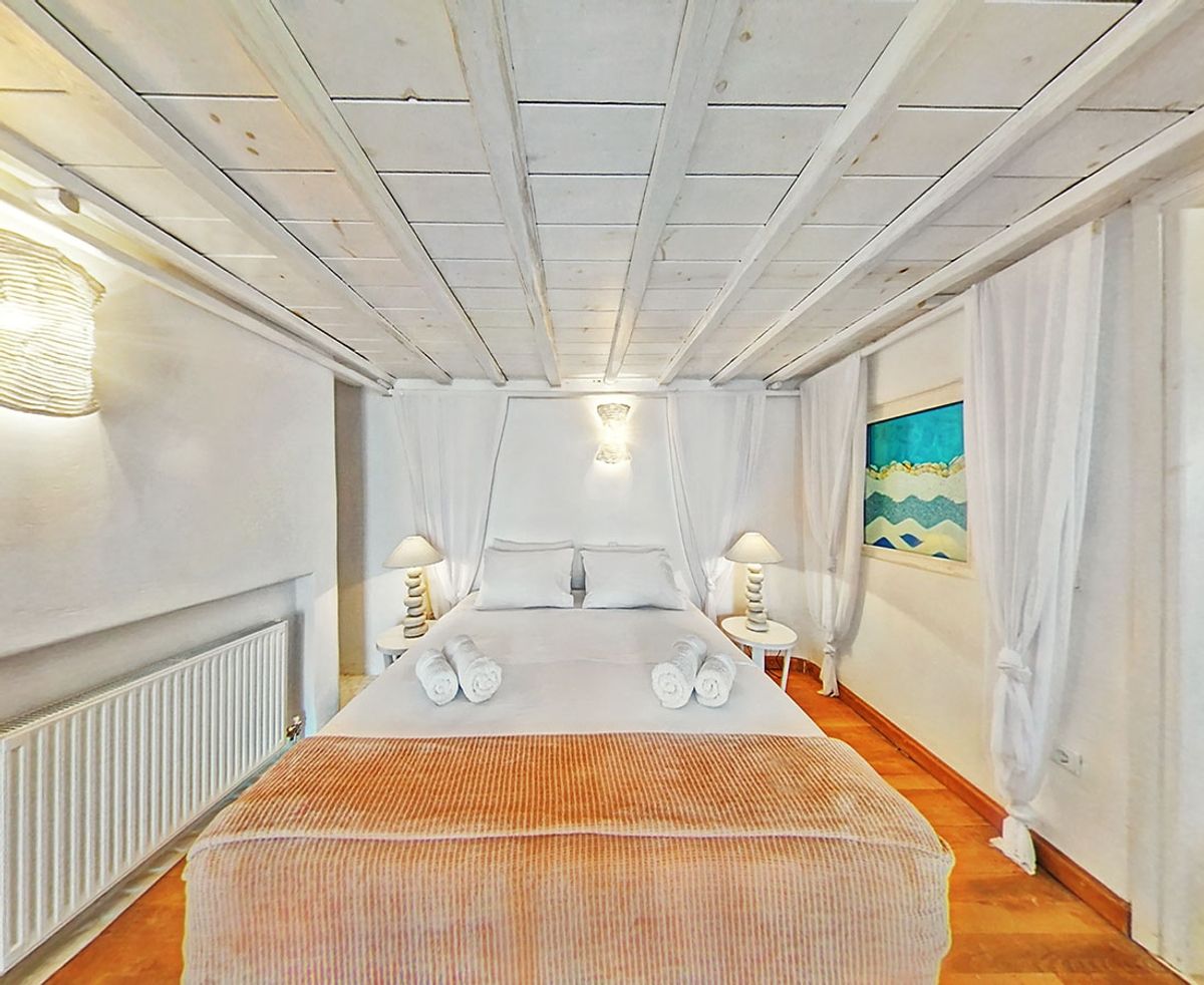 Castor villa photo.