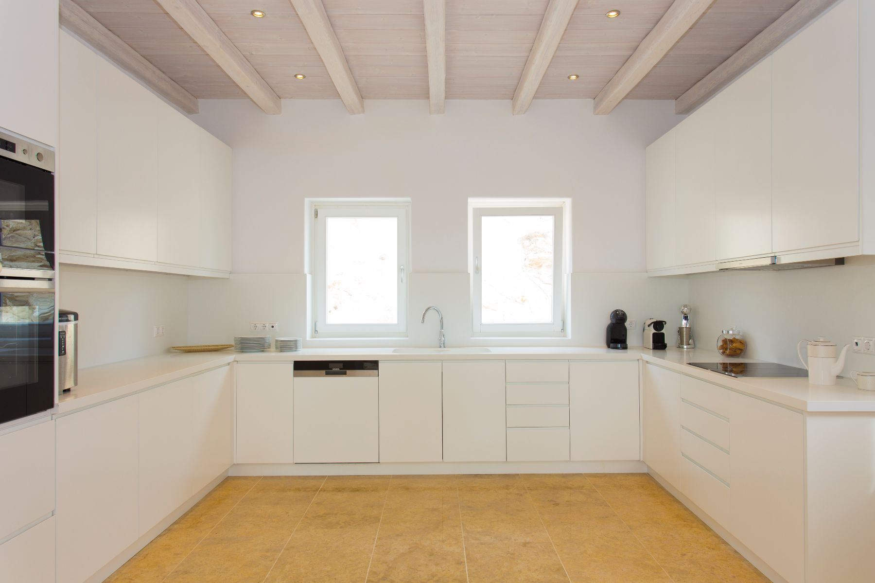 Horatia villa photo.