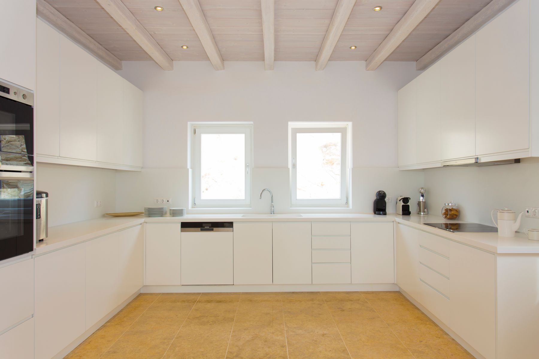 Horatia villa photo.