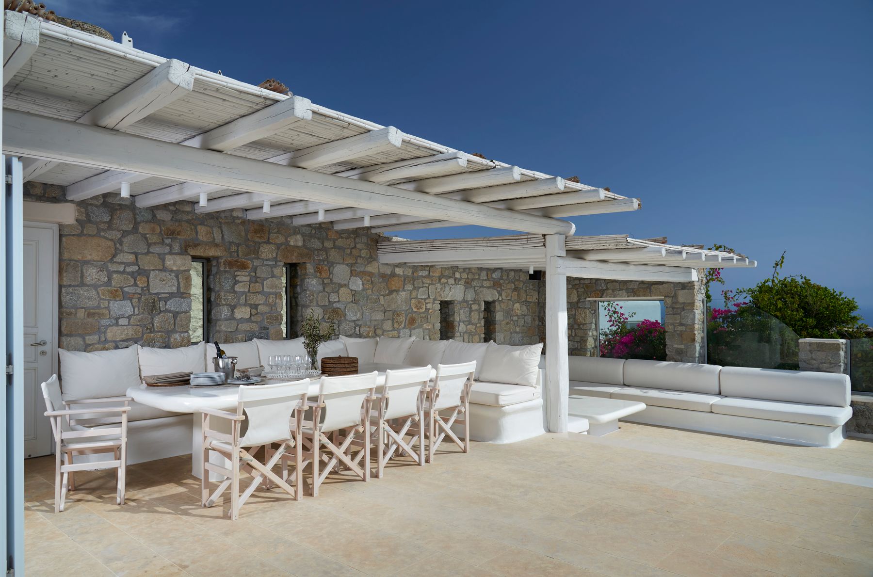 Horatia villa photo.