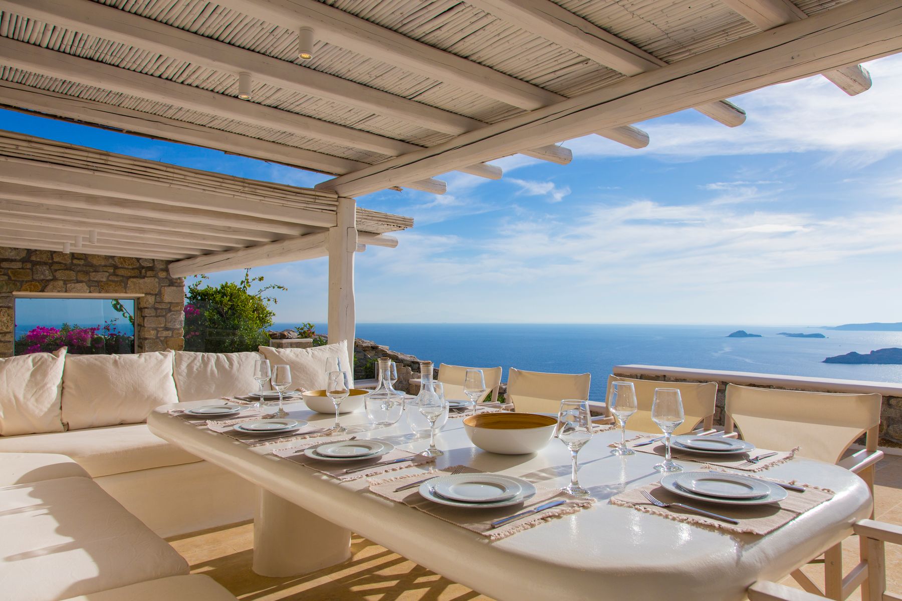 Horatia villa photo.