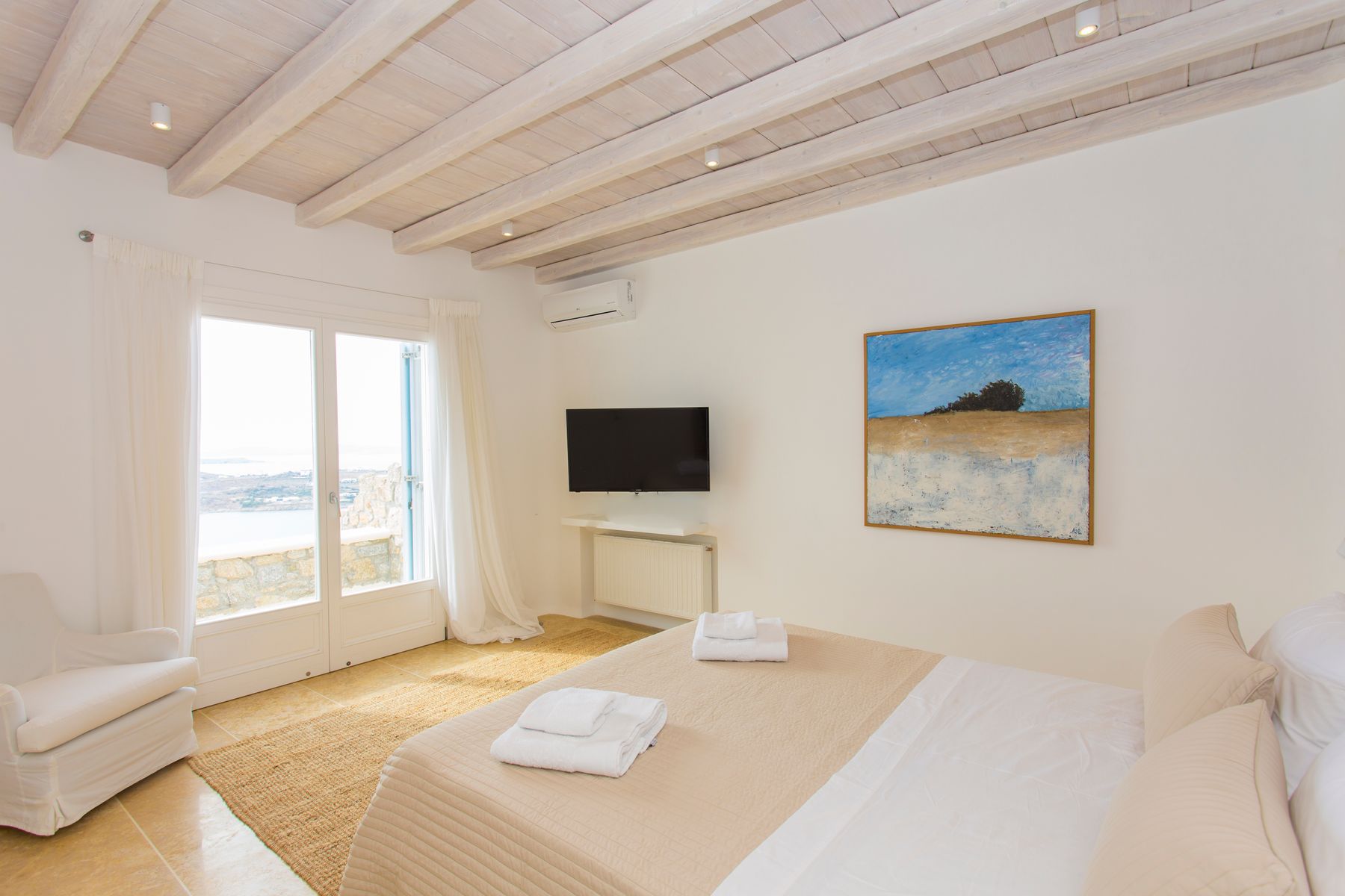 Horatia villa photo.