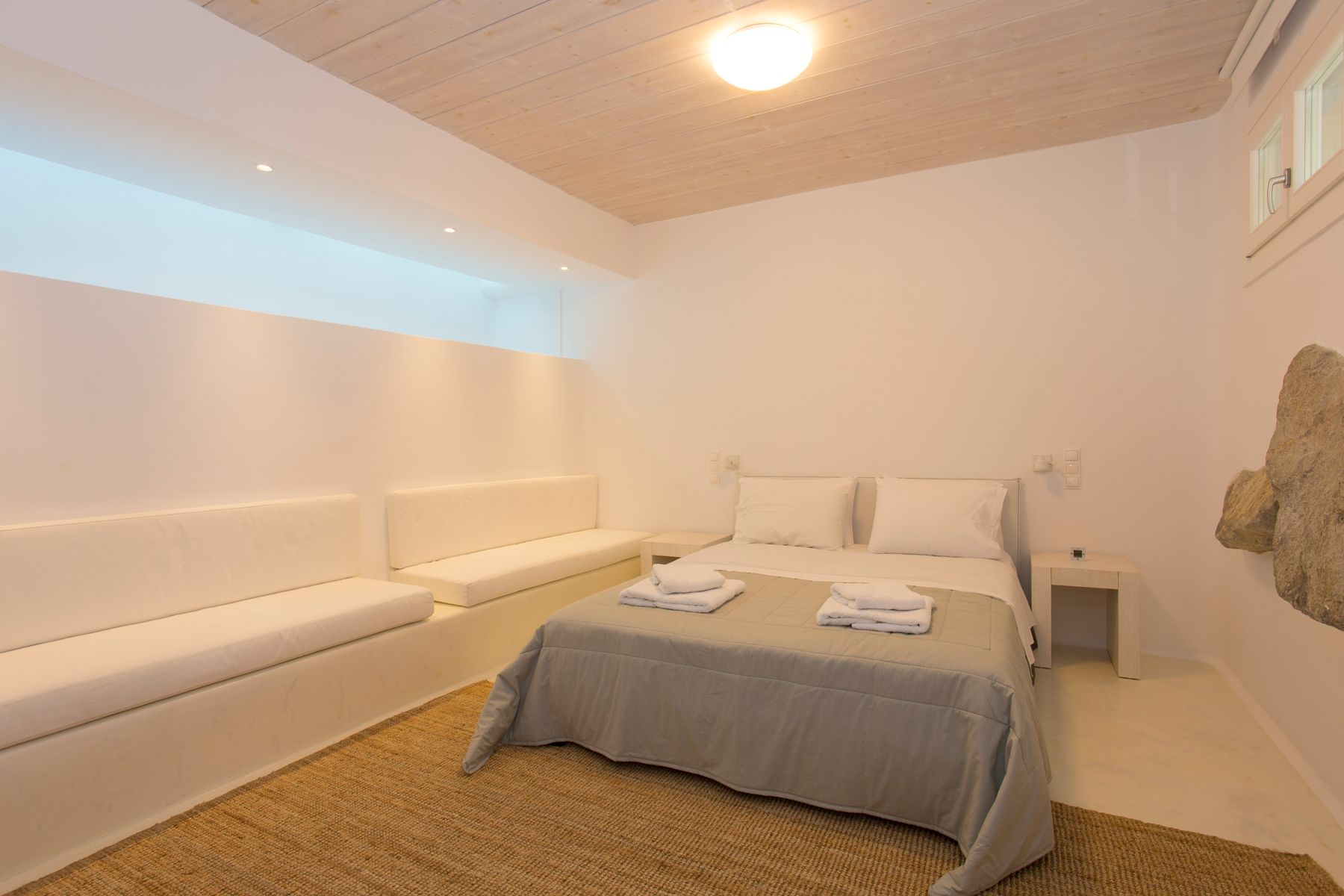 Horatia villa photo.