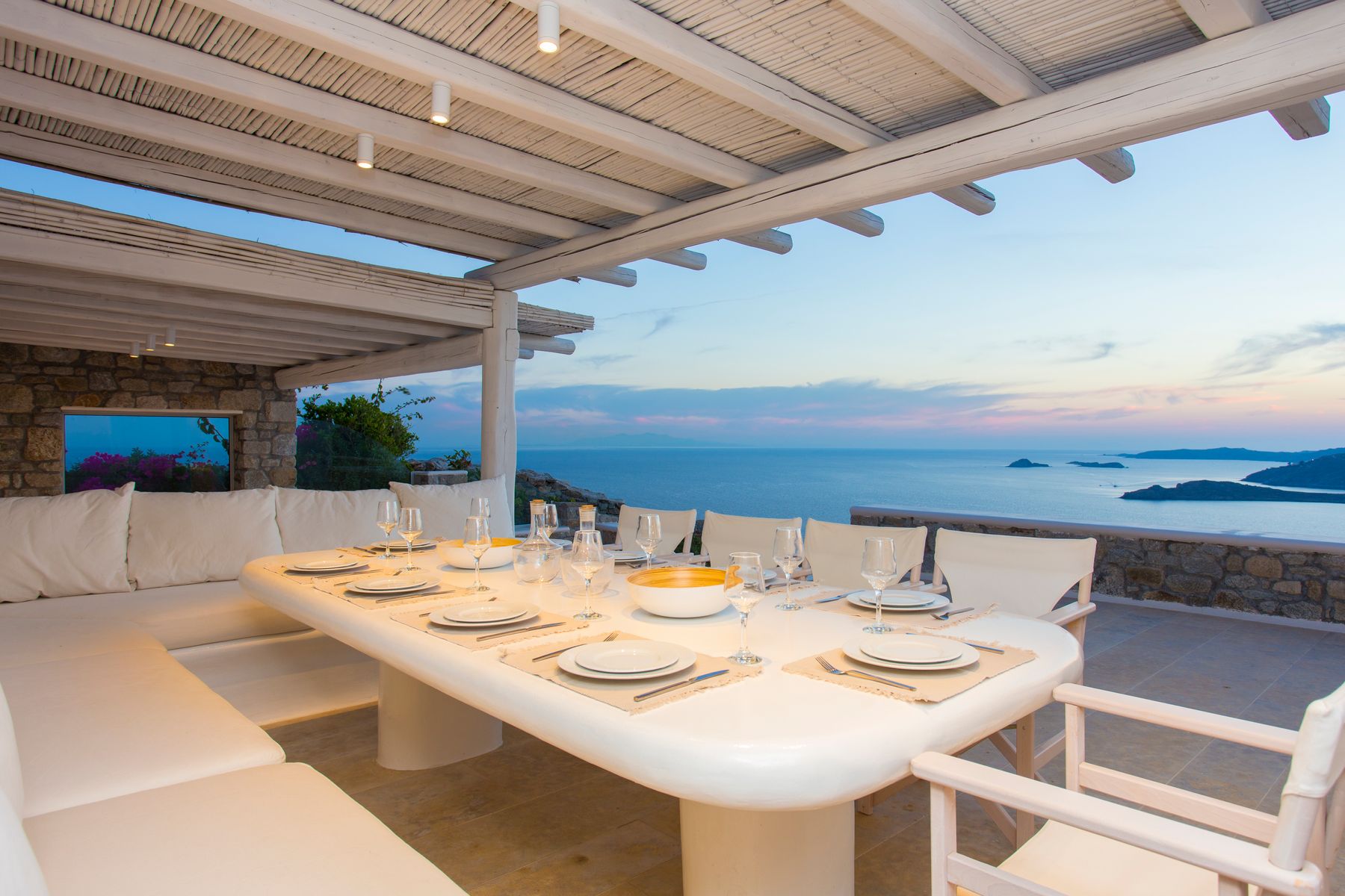 Horatia villa photo.