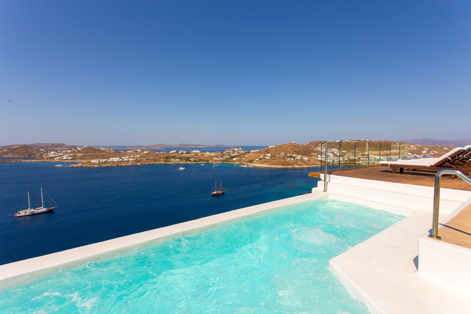 Horatia villa photo.